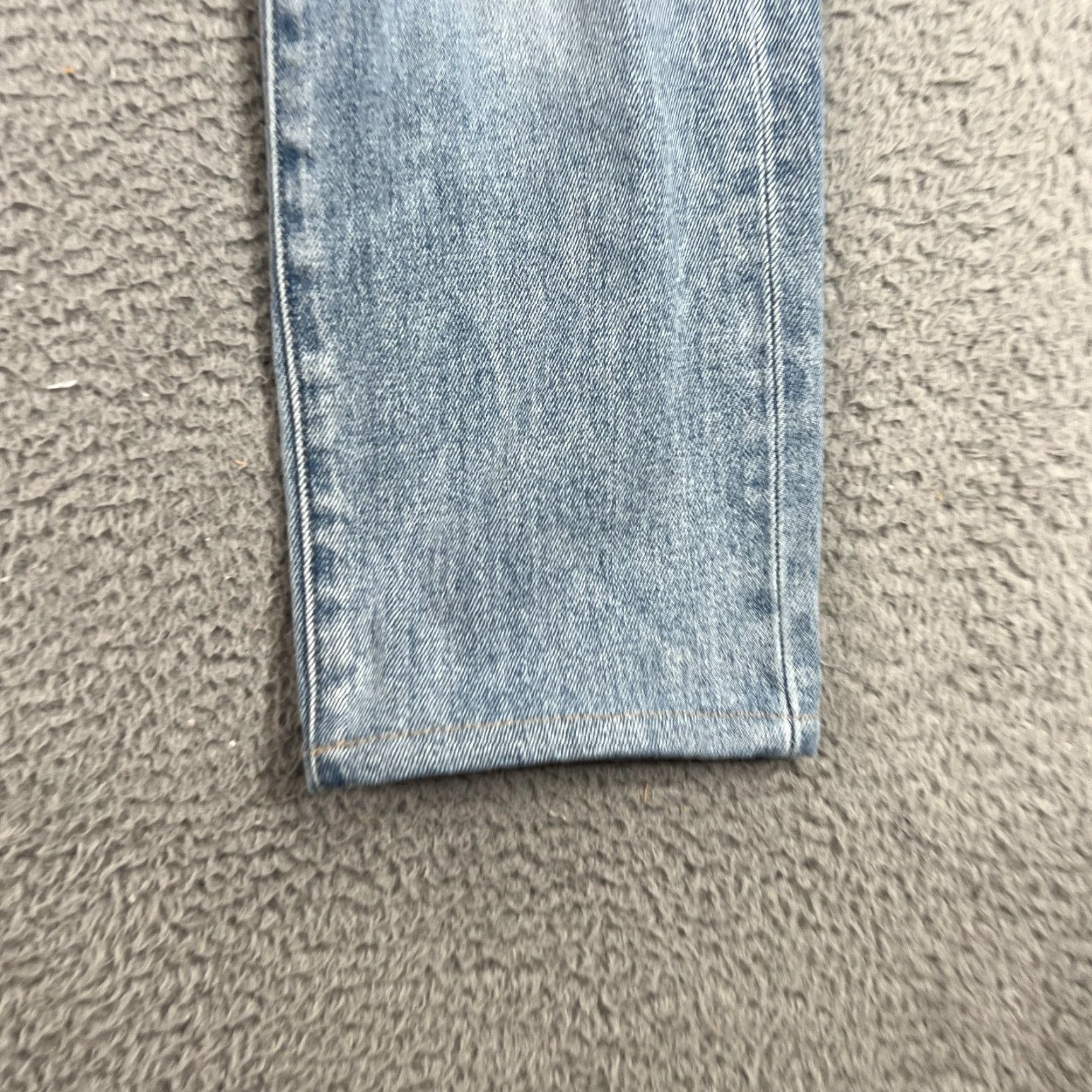Vintage NEUW Jeans Mens 34 Slim Skinny Light Wash Distressed Hemmed Denim Blue Regular Inseam 28 Jeans Mens Size US 34 / EU 50 - 2 Thumbnail