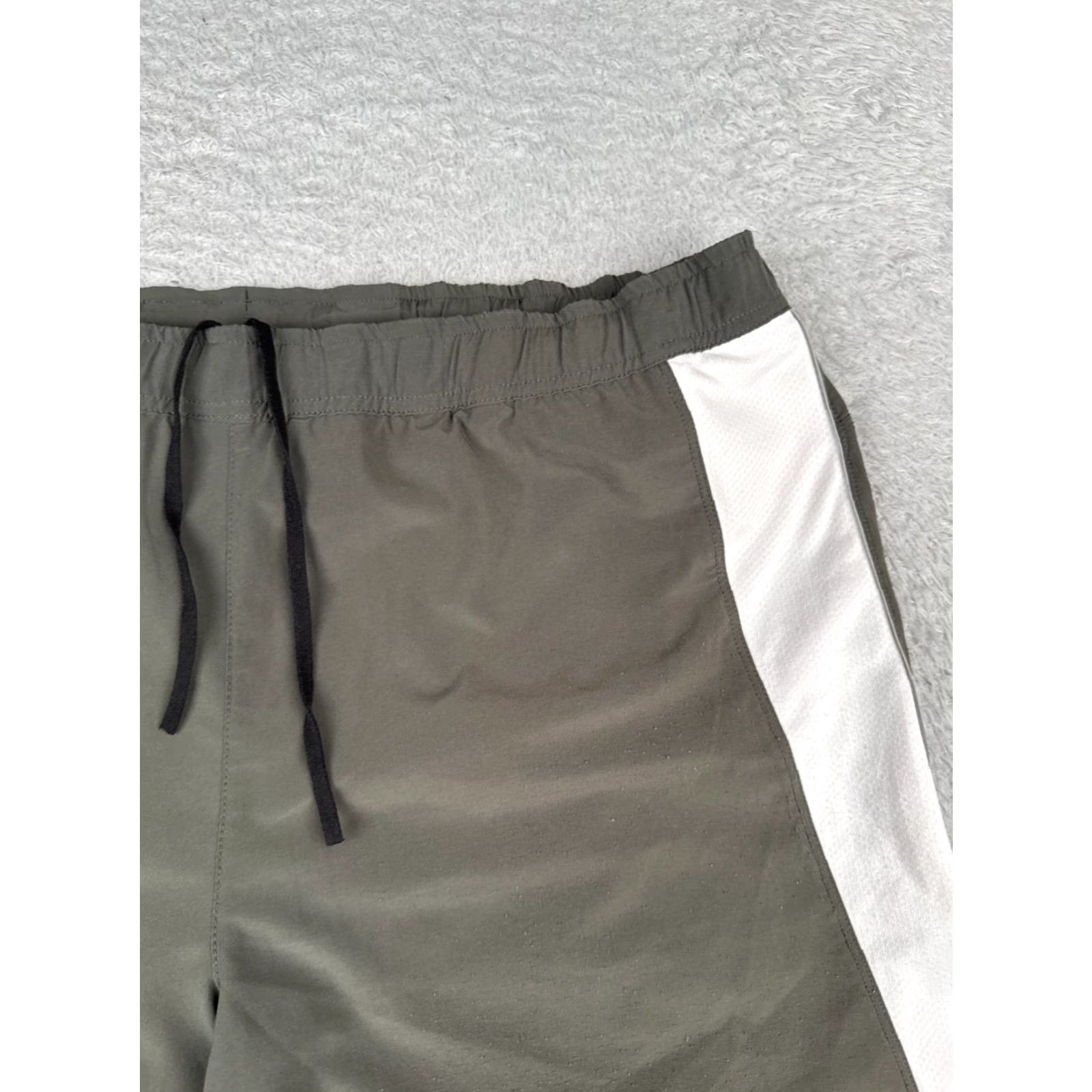 Vintage REI Womens Cargo Shorts Adult Large Gray White Lined Pockets 36x7 Nylon Polyester Pocket Zipper 36 Inseam Regular Size 36" / US 14 / IT 50 - 5 Thumbnail