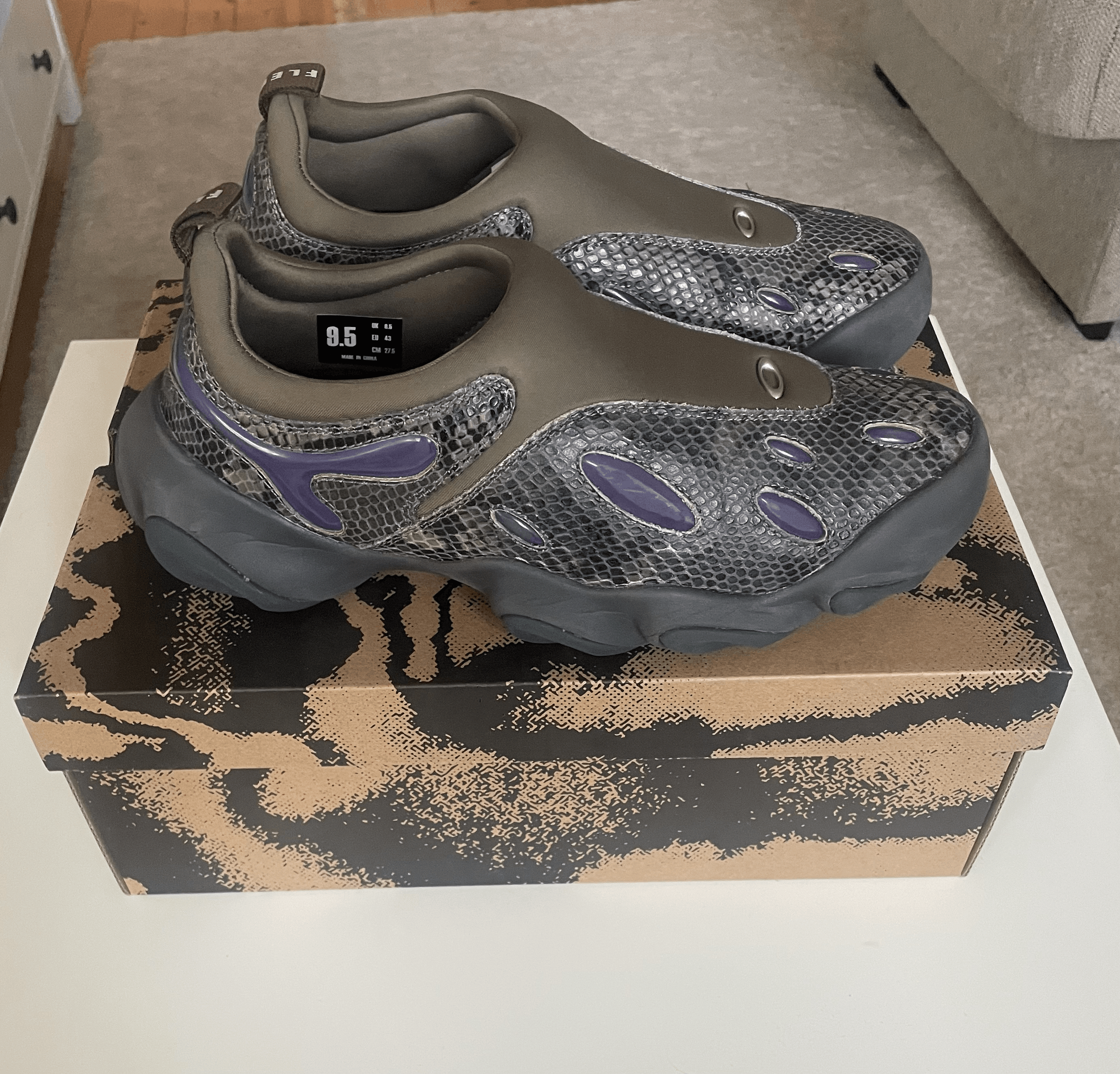 Brain Dead × Oakley Brain Dead x Oakley Factory Team Python Flesh - Dusky Green Size US 9.5 / EU 42-43 - 6 Thumbnail