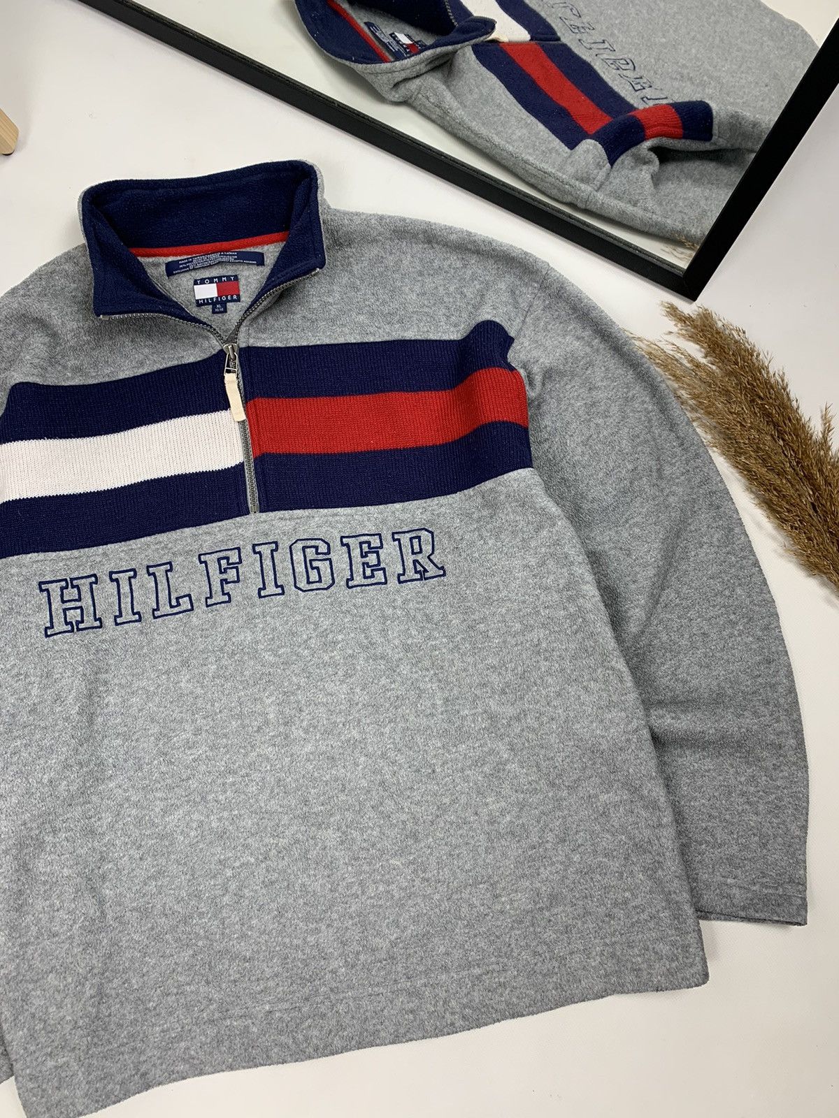 Tommy Hilfiger × Vintage Vintage Tommy Hillfiger 90’s 1/4 Fleece Sweatshirt Size US XL / EU 56 / 4 - 6 Thumbnail