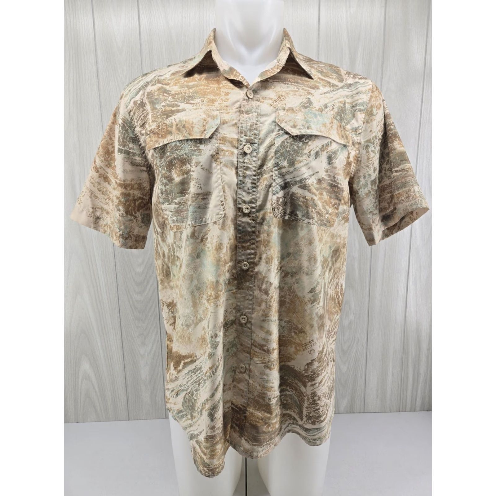 Vintage Ocean + Coast Shirt Men Medium Beige Fishing Realtree Aspect Camouflage Button Up Shirt Size US M / EU 48-50 / 2 - 2 Thumbnail