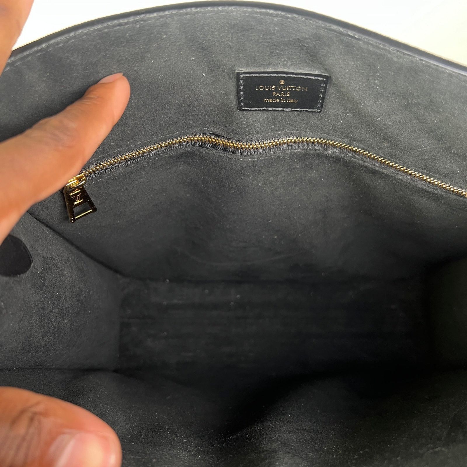 Louis Vuitton Louis Vuitton Epi Leather Sac Plat GM Tote Bag Size ONE SIZE - 14 Thumbnail