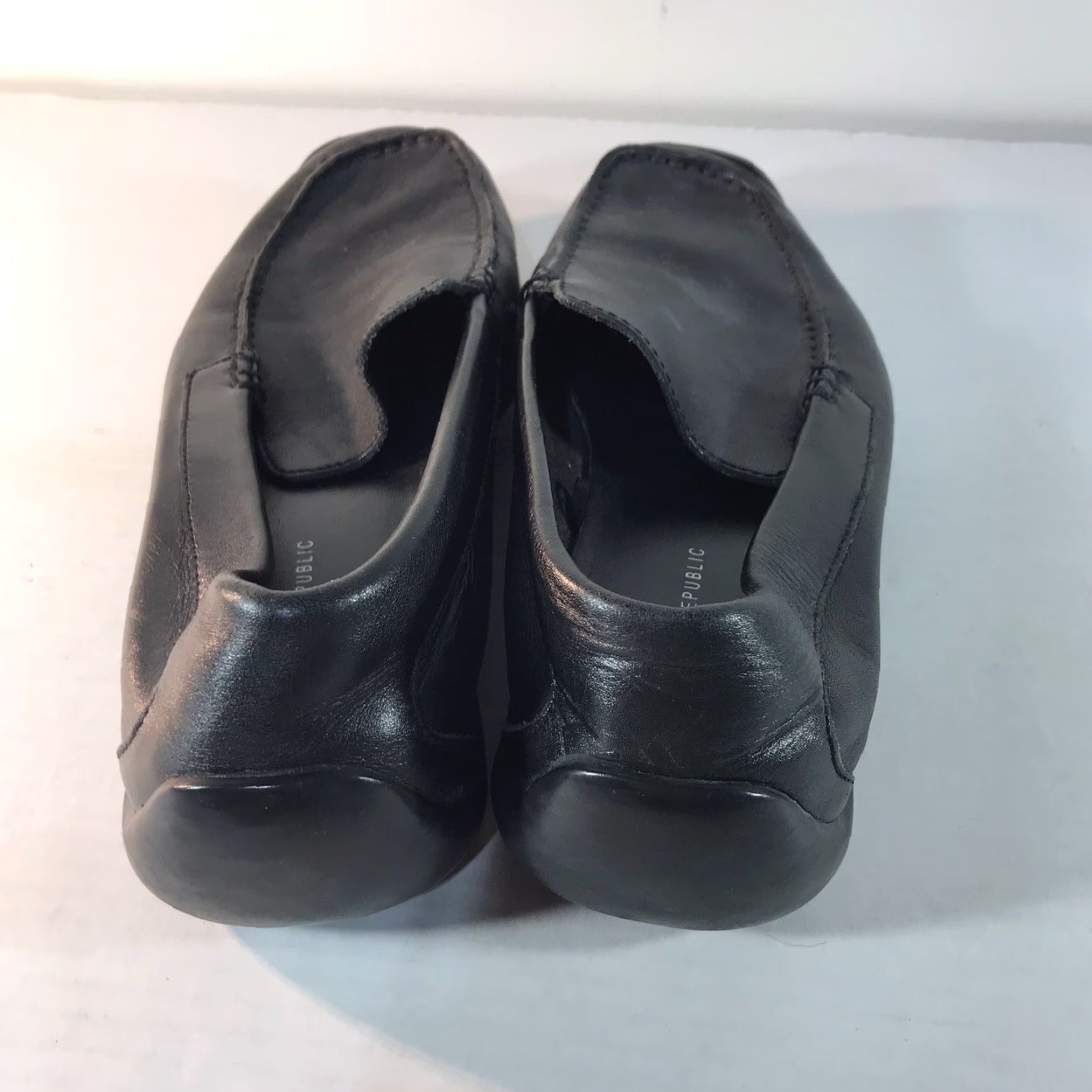 Banana Republic Banana Republic Black Leather Loafers Mens Size 9 Slip On Round Toe Size US 9 / EU 42 - 3 Thumbnail