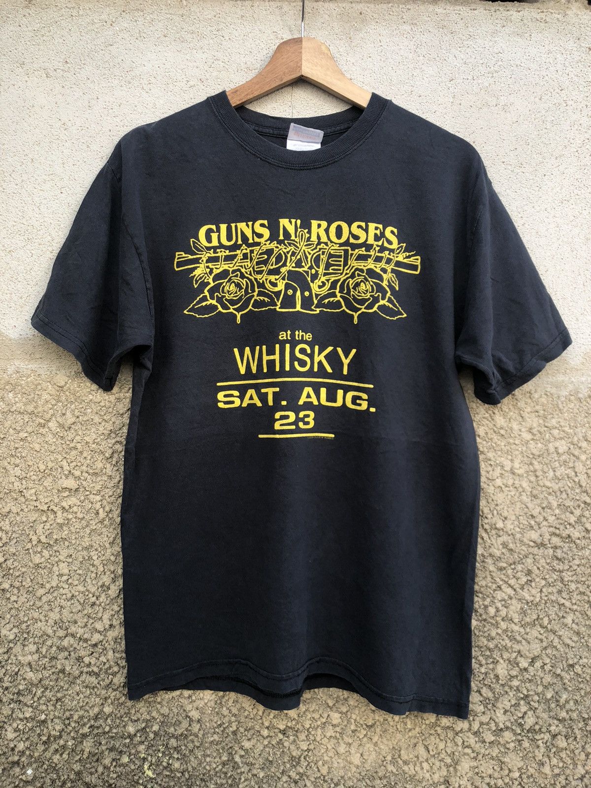Band Tees × Guns N' Roses × Vintage Vintage 2004 Gun N Roses At The Whisky Tshirt Distressed Size US M / EU 48-50 / 2 - 1 Thumbnail