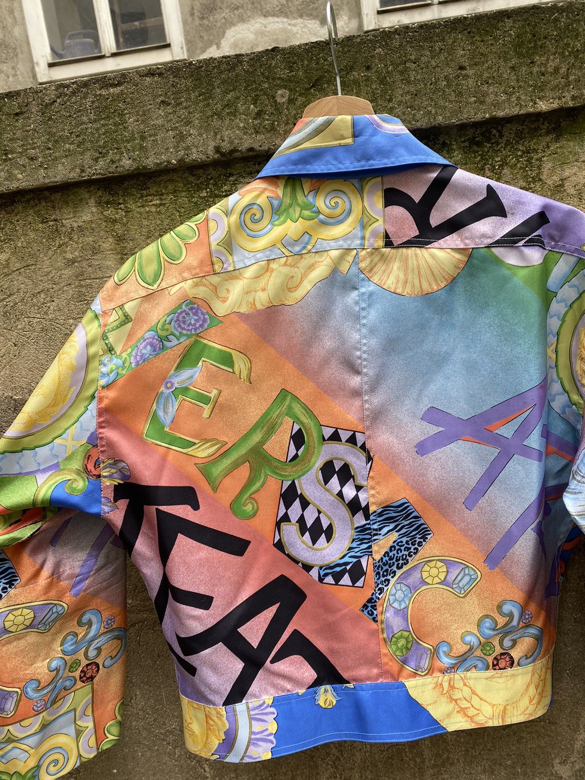 Versace × Vintage Archive Run Away Gianni Versace Silk Oveprinted Light Jacket Size L / US 10 / IT 46 - 12 Thumbnail