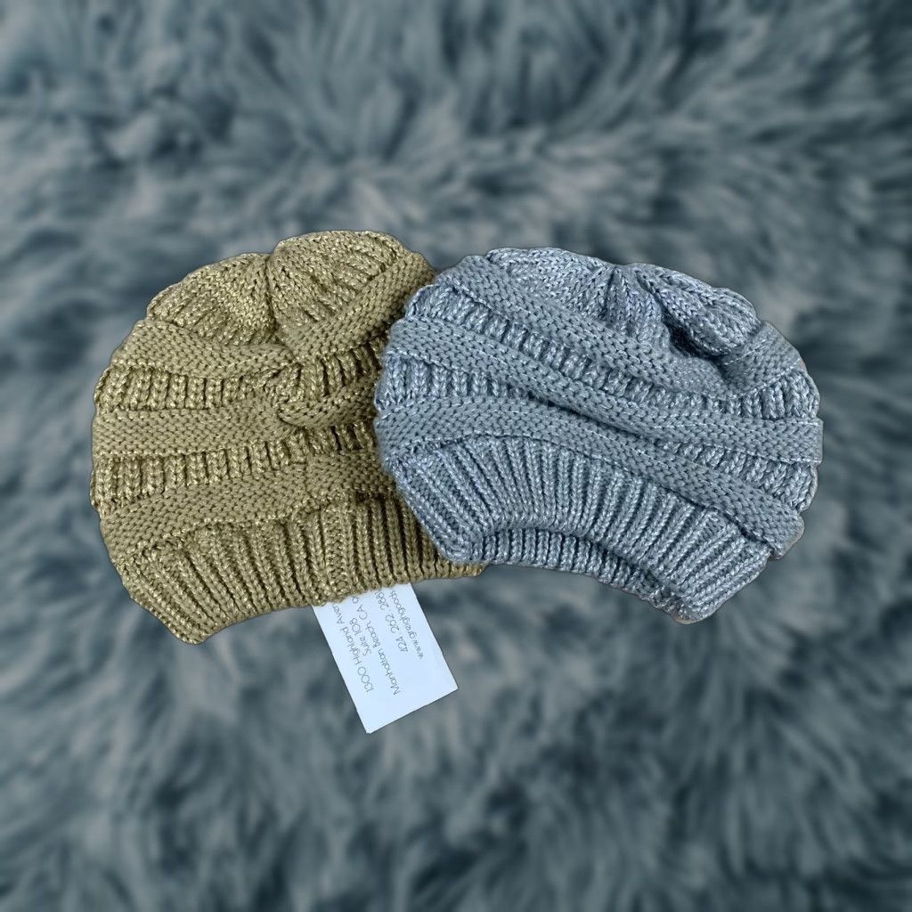 Vintage VINTAGE? (No) Greigh Goods Womens Cable Knit Beanie Hat 2 Silver BNWT New Cap Knit Women One Size Silver Beanie Girls Womens Size ONE SIZE - 1 Thumbnail