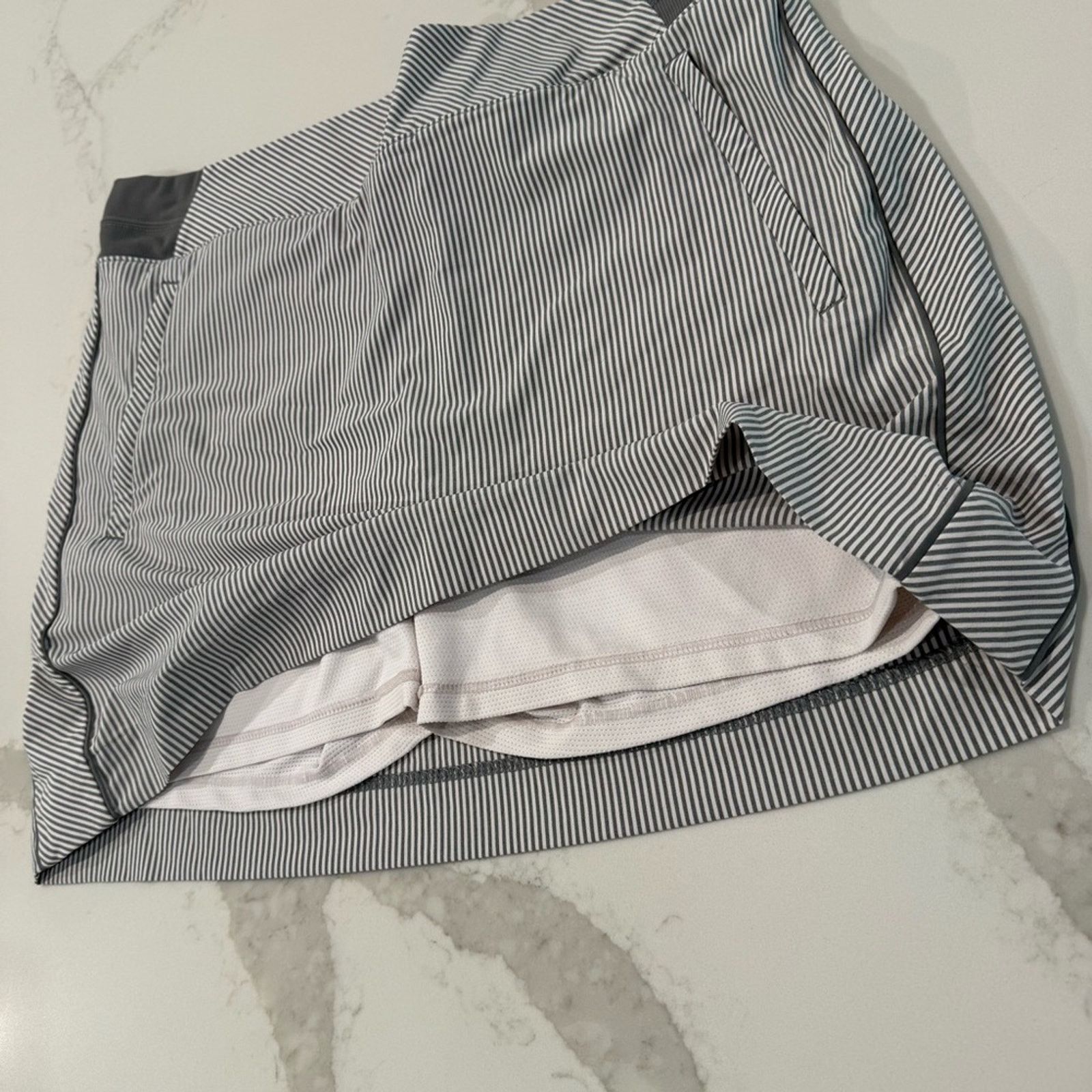 Athleta Athleta Brooklyn Textured Athletic Skort Women’s 14 Gray Size 36" / US 14 / IT 50 - 4 Thumbnail