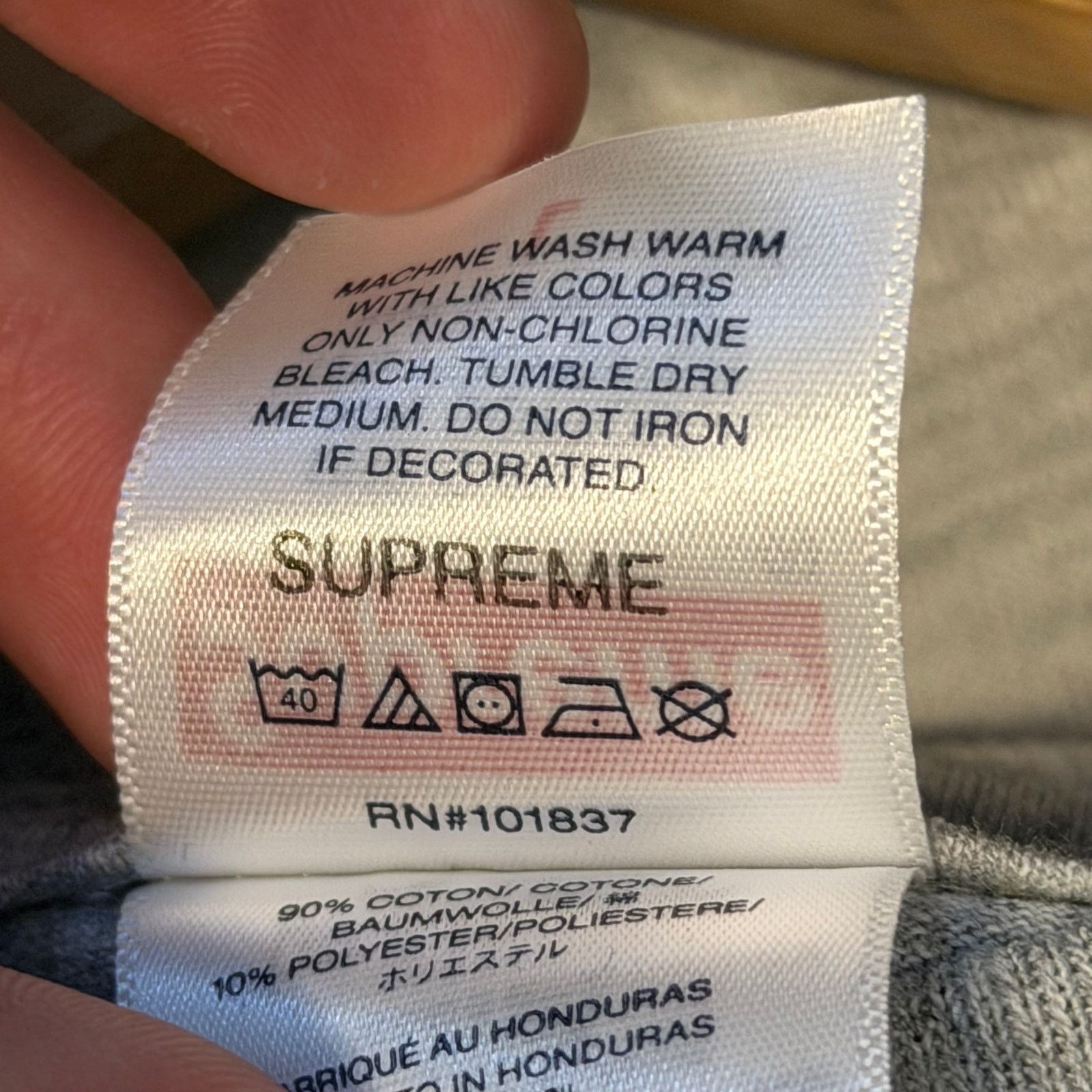 Supreme Supreme Split Logo T-Shirt Size US L / EU 52-54 / 3 - 4 Thumbnail