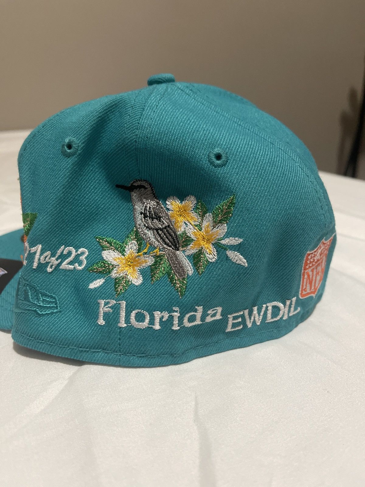 New Era Miami Dolphins fitted 7 1/8 Size ONE SIZE - 2 Thumbnail