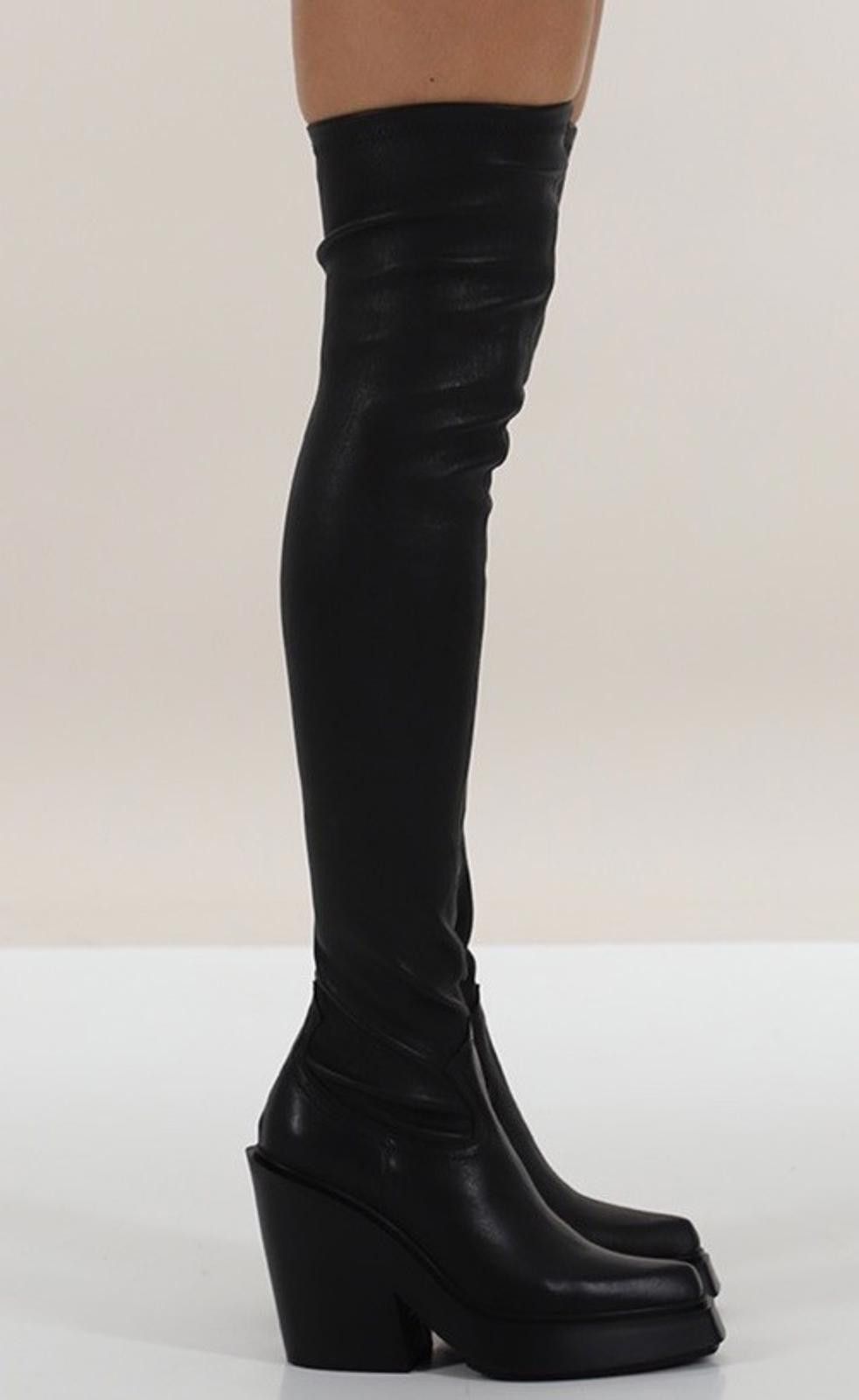 VIC MATI Vic Matie Glove Fit Leather Pointer Boots Italy Sz9 $1100 Size US 9 / IT 39 - 3 Thumbnail