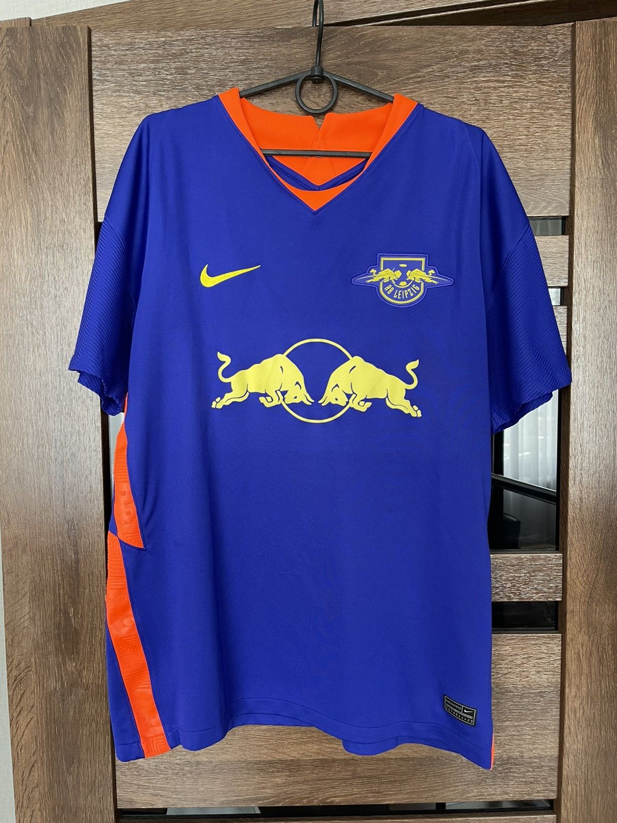 Nike 2020/2021 Nike RB Leipzig Red Bull Soccer Jersey T-Shirt Tee Size US L / EU 52-54 / 3 - 2 Thumbnail