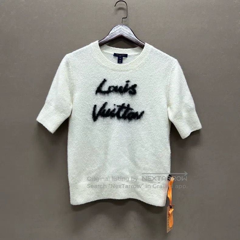 Louis Vuitton Louis Vuitton White monogrammed logo cashmere sweater Size M / US 6-8 / IT 42-44 - 1 Thumbnail