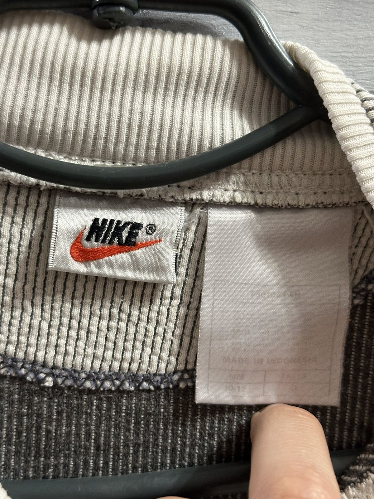 Nike Rare Vintage Zip Ripped Zip Sweatshirt Nike 90’ Swoosh Size M / US 6-8 / IT 42-44 - 8 Thumbnail