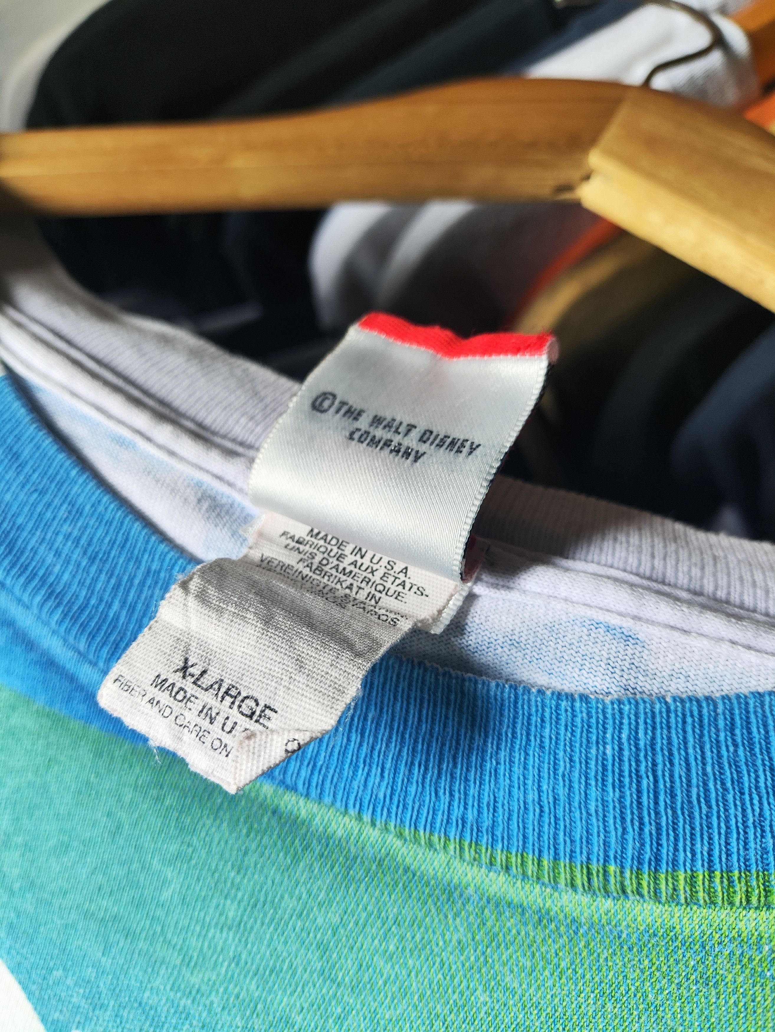 Disney Typhoon Lagoon Size US XL / EU 56 / 4 - 5 Thumbnail