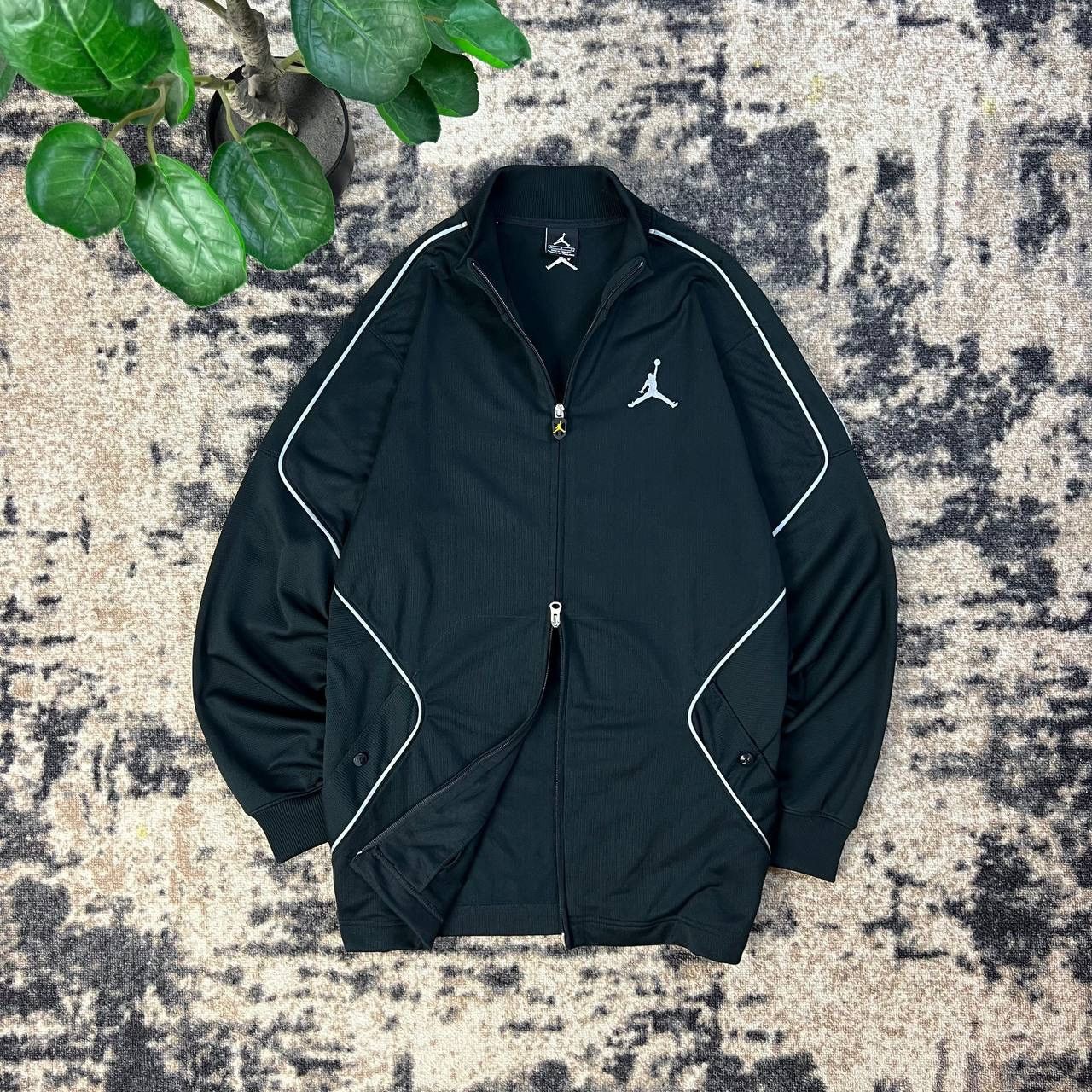Jordan Brand Jordan Mini Logo Vintage Zip Up Track Jacket Size US M / EU 48-50 / 2 - 1 Thumbnail