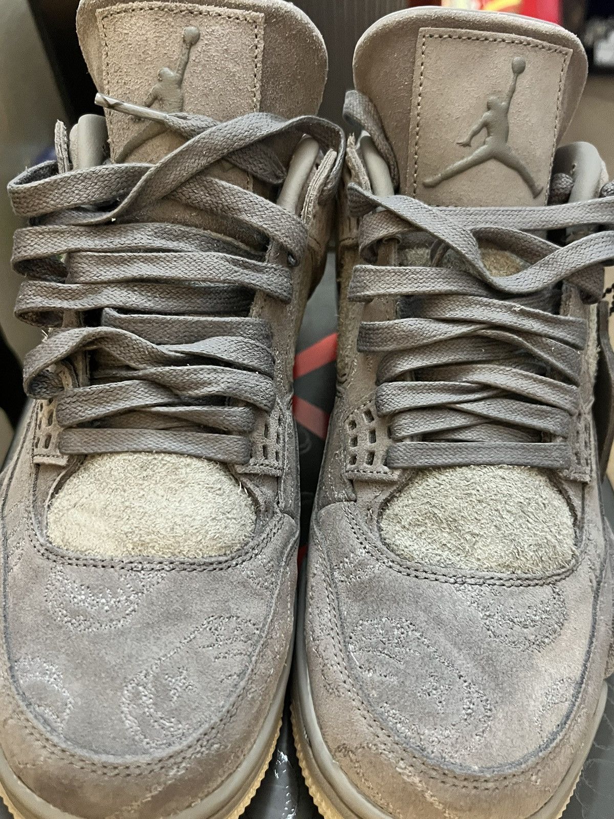 Jordan Brand × Kaws Air Jordan 4 retro KAWS Size US 8 / EU 41 - 11 Thumbnail