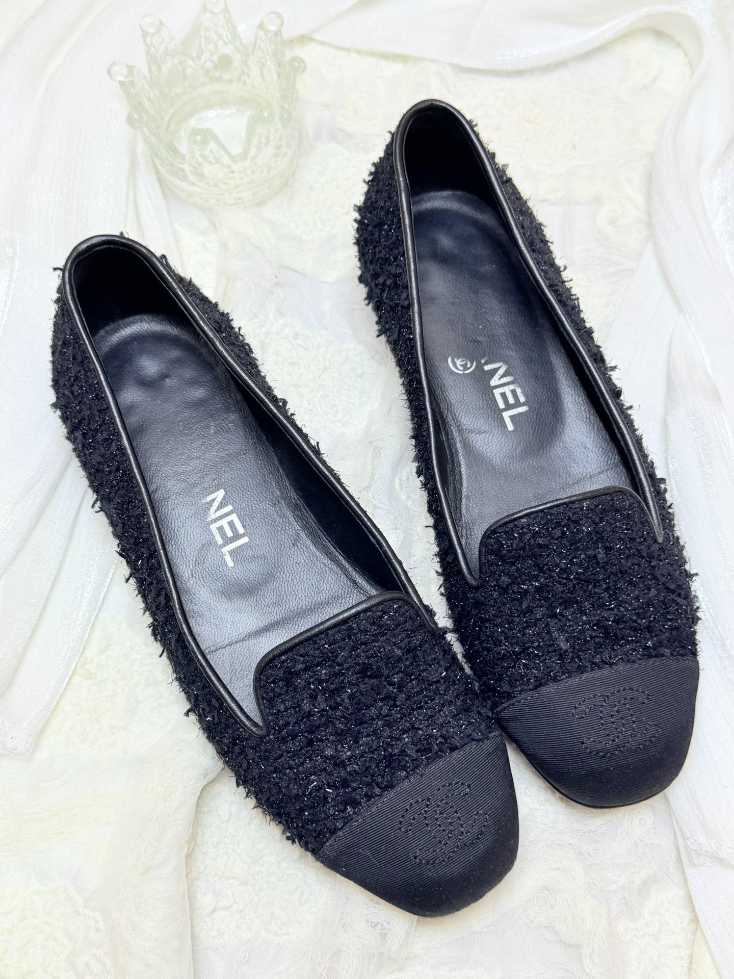 Chanel Chanel Black Lowtop Sneakers us_5 Women Size US 5 / IT 35 - 1 Thumbnail