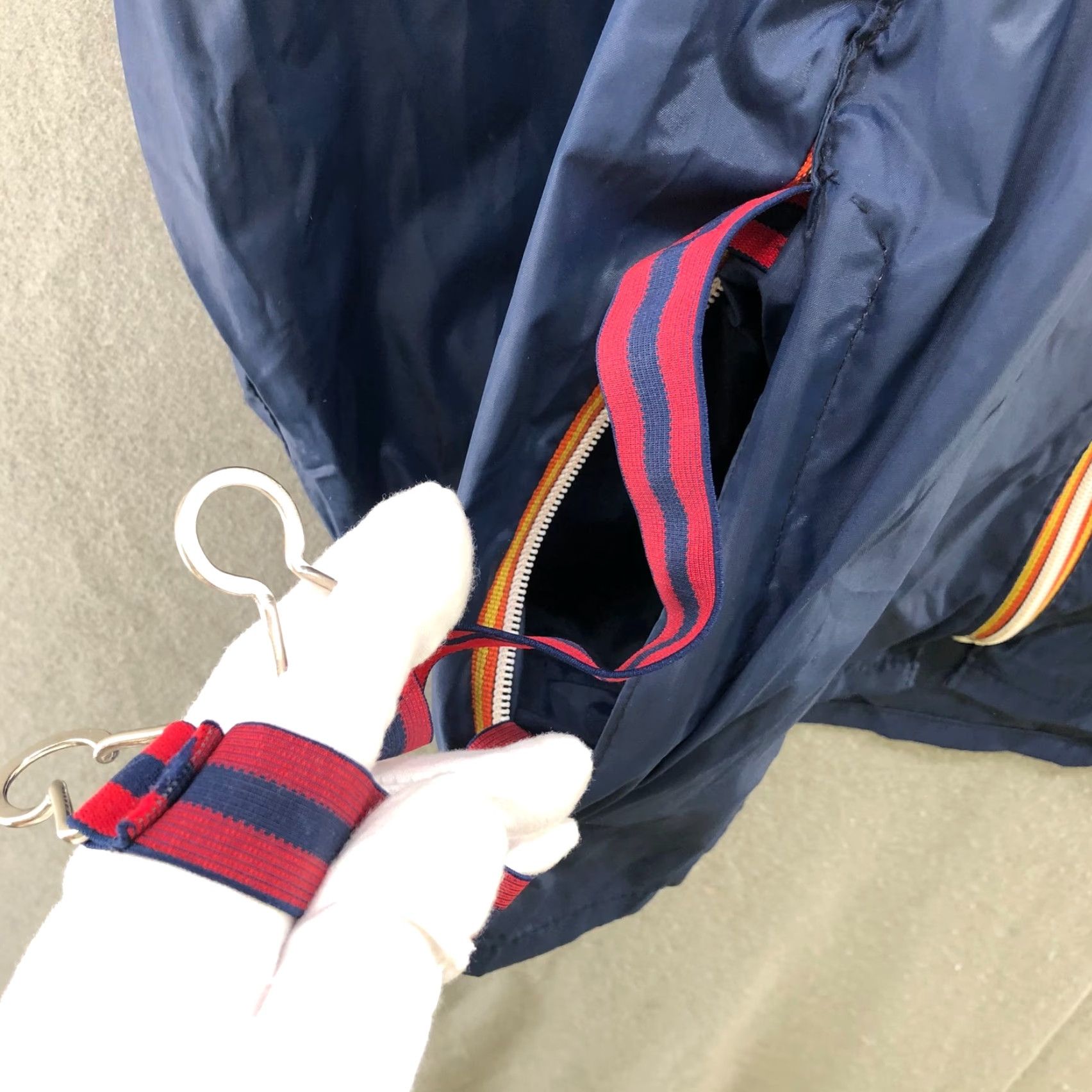 Vintage VINTAGE Windbreaker Jacket Womens M Blue Italy Renco Marwell Packable 80s 90s Packable Zip Hooded Nylon Casual Modern Retro 80s 90s " Italy" Size M / US 6-8 / IT 42-44 - 7 Thumbnail