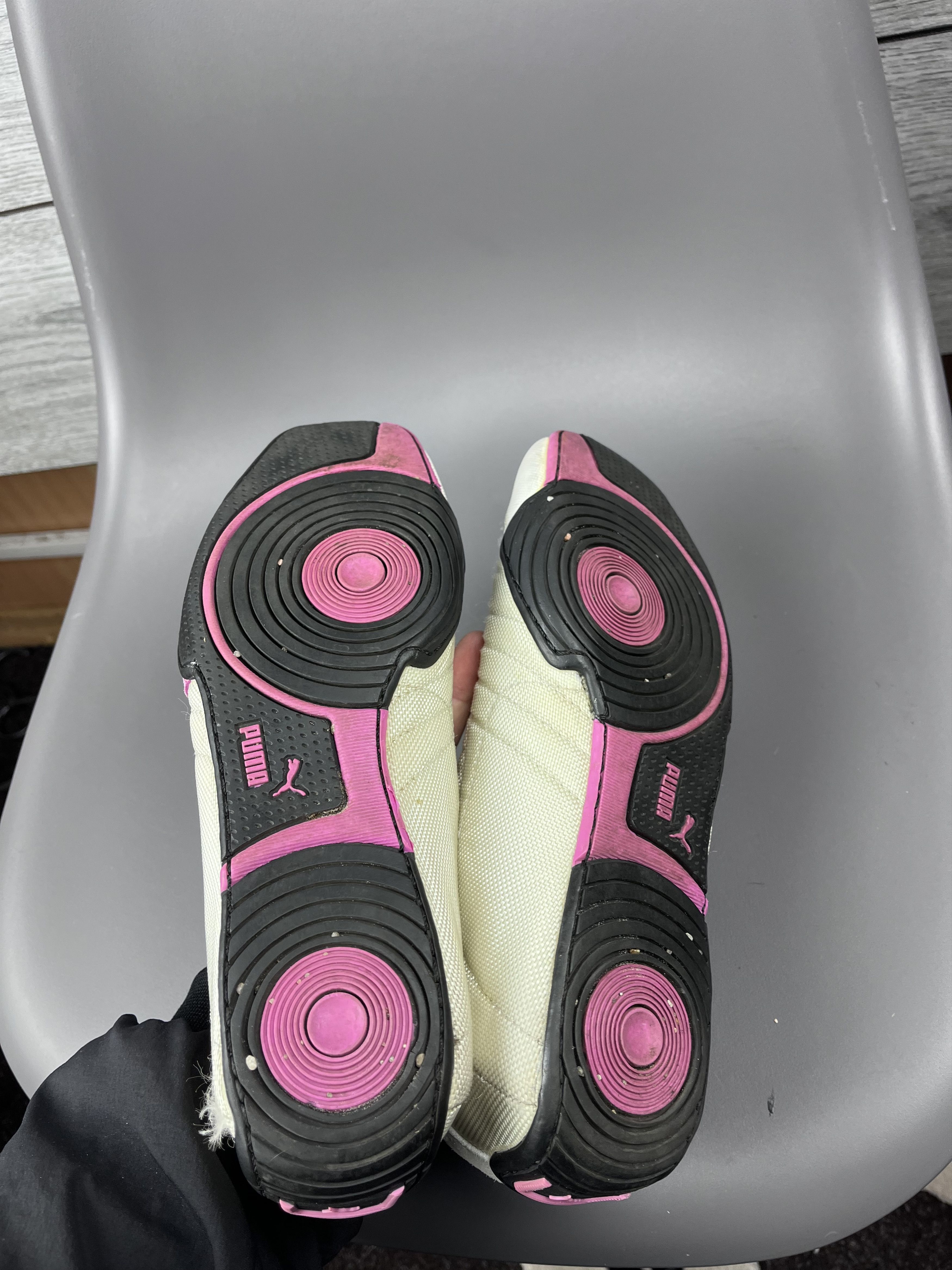 Puma Puma Slip-On Racing Shoes White Pink Low Profile Rare 40 siz Size US 7 / EU 40 - 13 Thumbnail