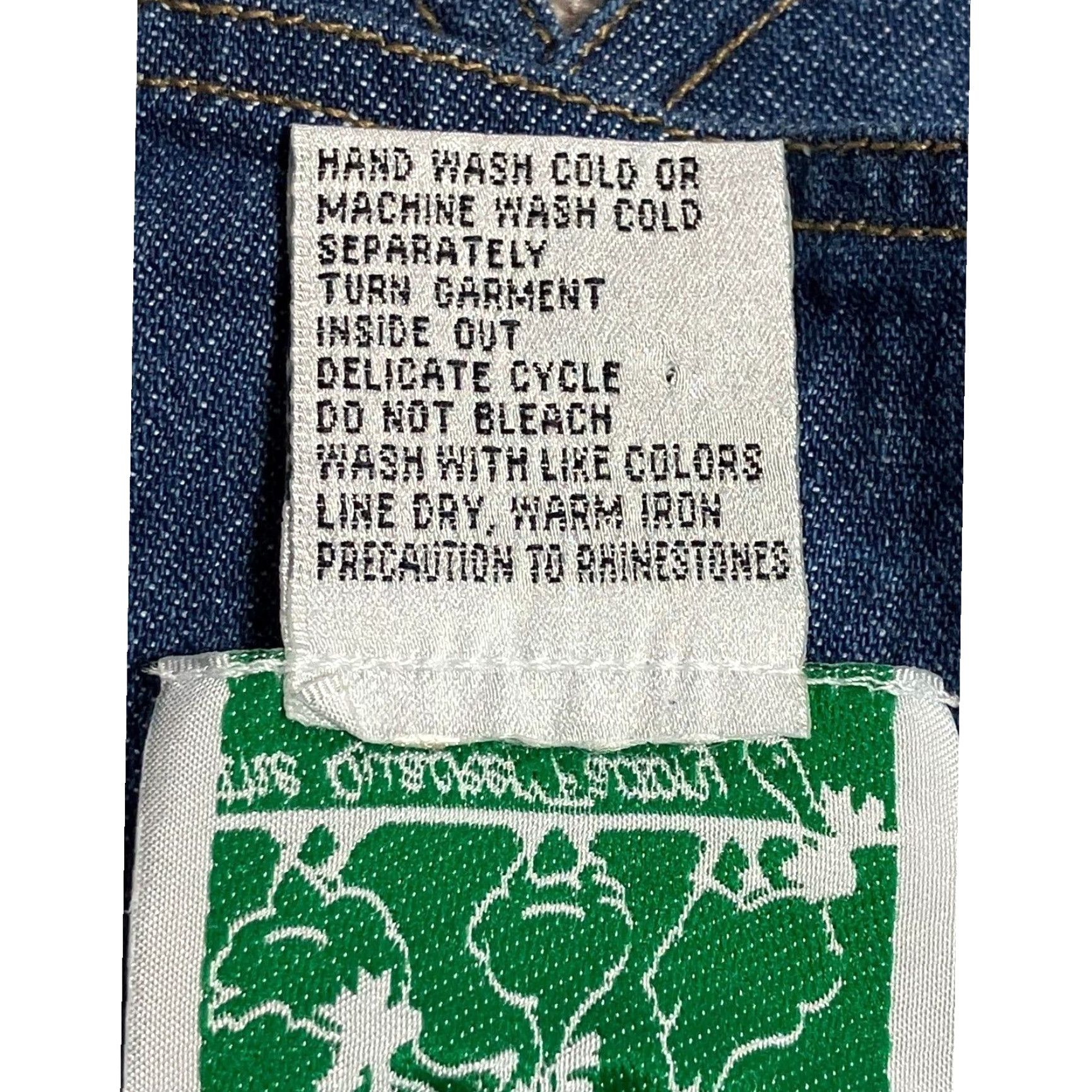Quacker Factory VINTAGE Quacker Factory Denim Christmas Vest L Women Blue Sequin Santa Noahs Ark 80s 90s Vest Mens Womens Girls Size L / US 10 / IT 46 - 4 Thumbnail