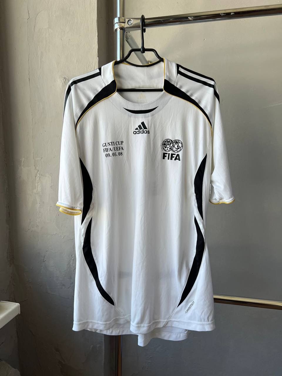2008 RARE SPECIAL FIFA WORLD STARS #4 MATCH WORN JERSEY XL