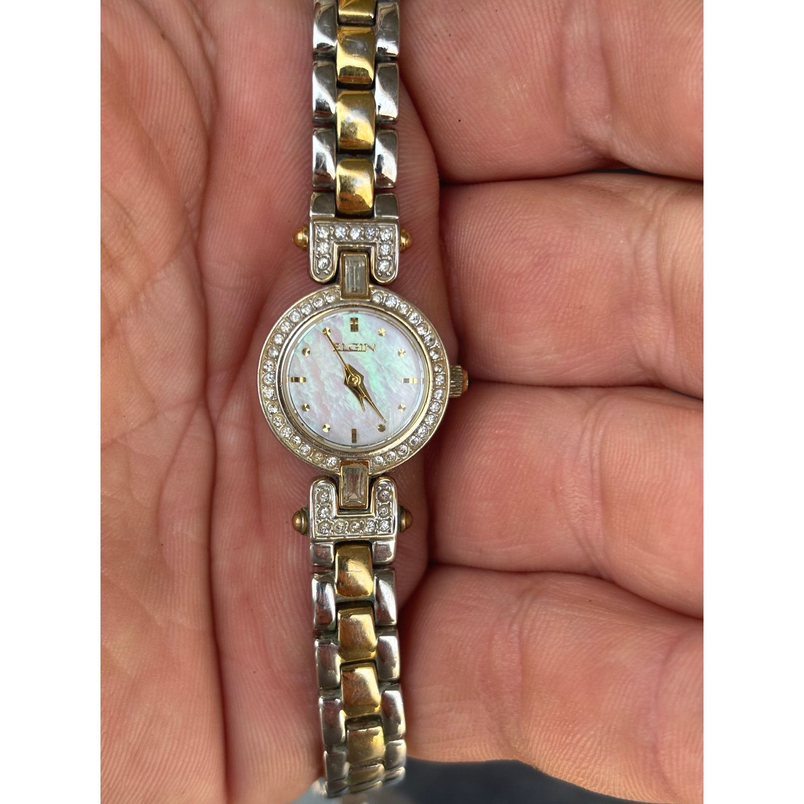 Elgin National Watch Company Elgin 2-Tone Women’s Watch! New Battery! Size ONE SIZE - 1 Thumbnail