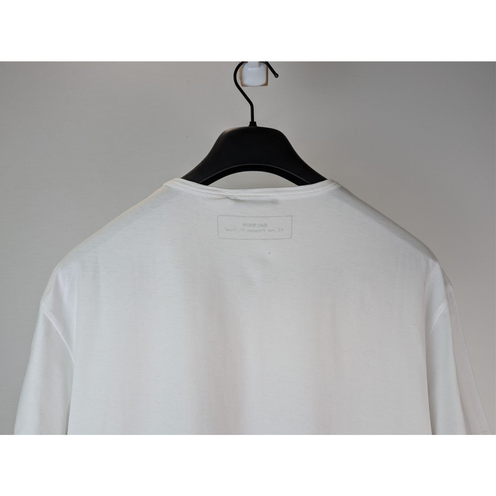 Balmain o1rshd1 Dangerous Print Cotton Crewneck T-Shirt in White Size US S / EU 44-46 / 1 - 12 Thumbnail