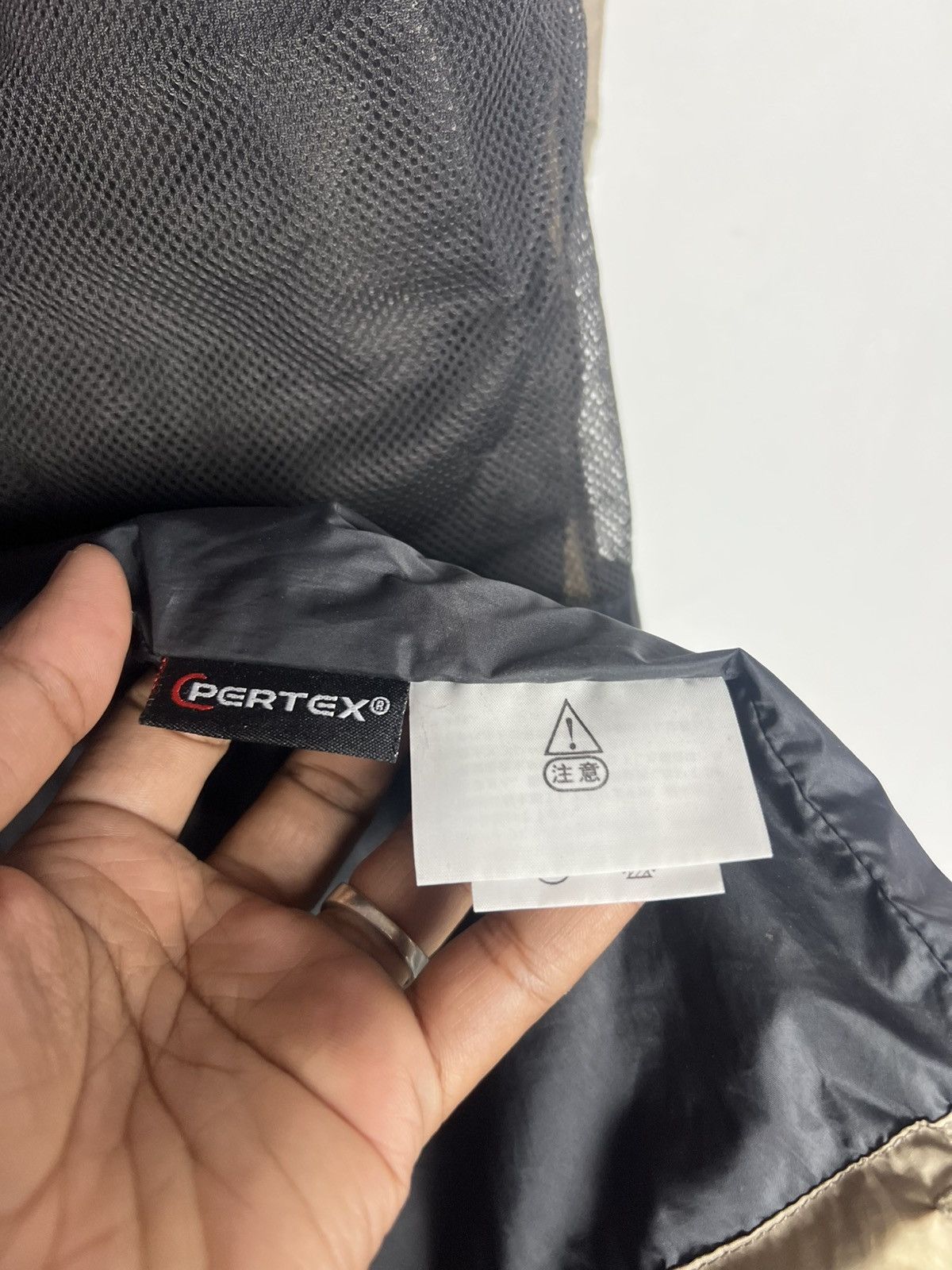 The North Face The North Face Nylon Windbreaker Jacket with Hoodie Size US L / EU 52-54 / 3 - 16 Thumbnail