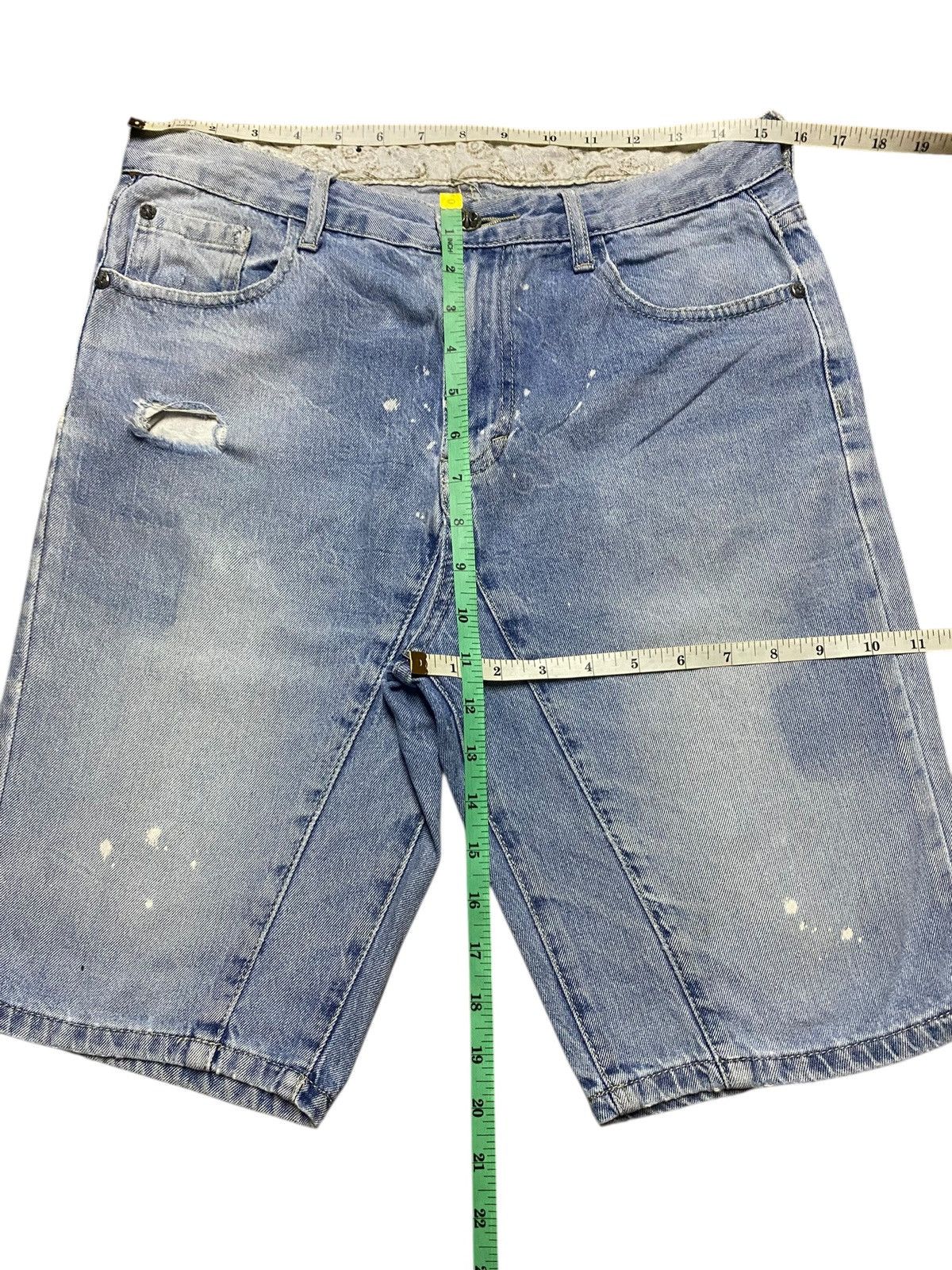 Other Short Jeans Light Wash Distressed Denim Size US 31 - 13 Thumbnail