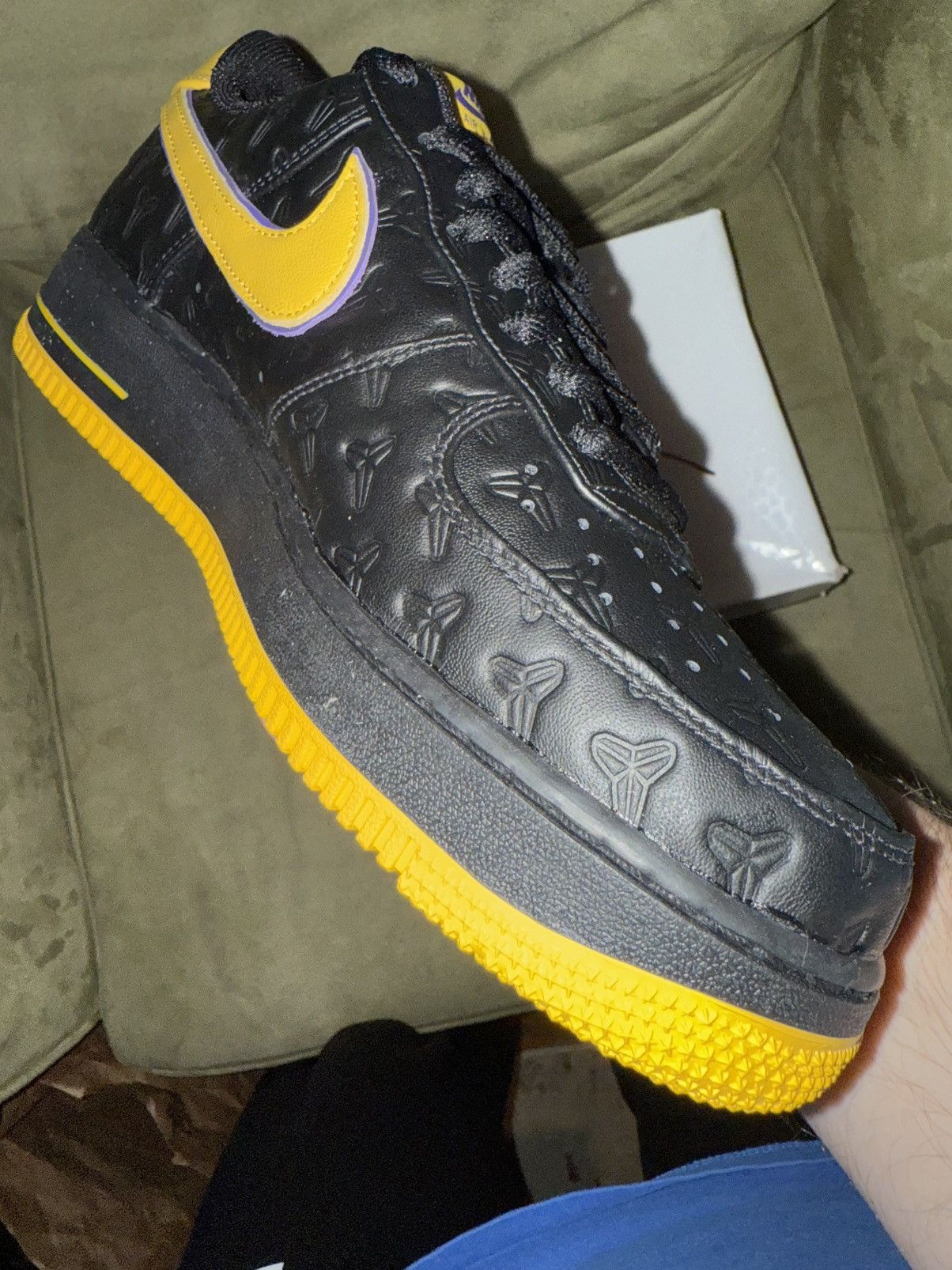 Nike Nike Air Force 1 Low Retro QS KB P “Kobe Away” 3794/8000 NEW Size US 9.5 / EU 42-43 - 16 Thumbnail
