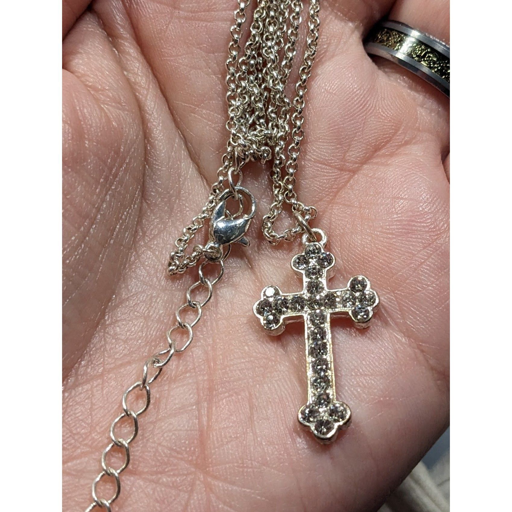 Other Sparkly Rhinestone Cross Pendant On Silver Tone Chain Size ONE SIZE - 3 Thumbnail
