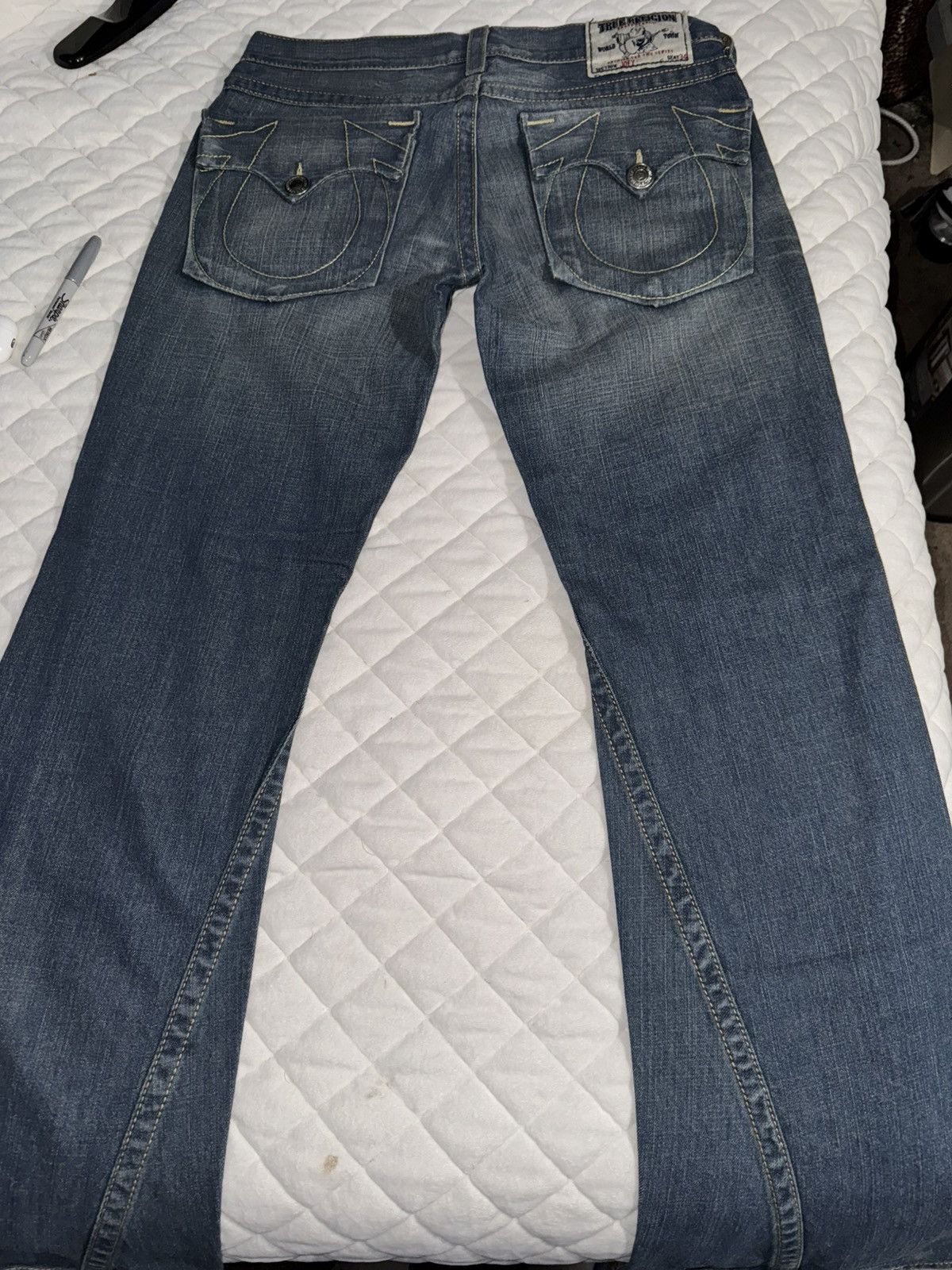 True Religion Double-Stitched True Religions Size US 33 - 2 Thumbnail