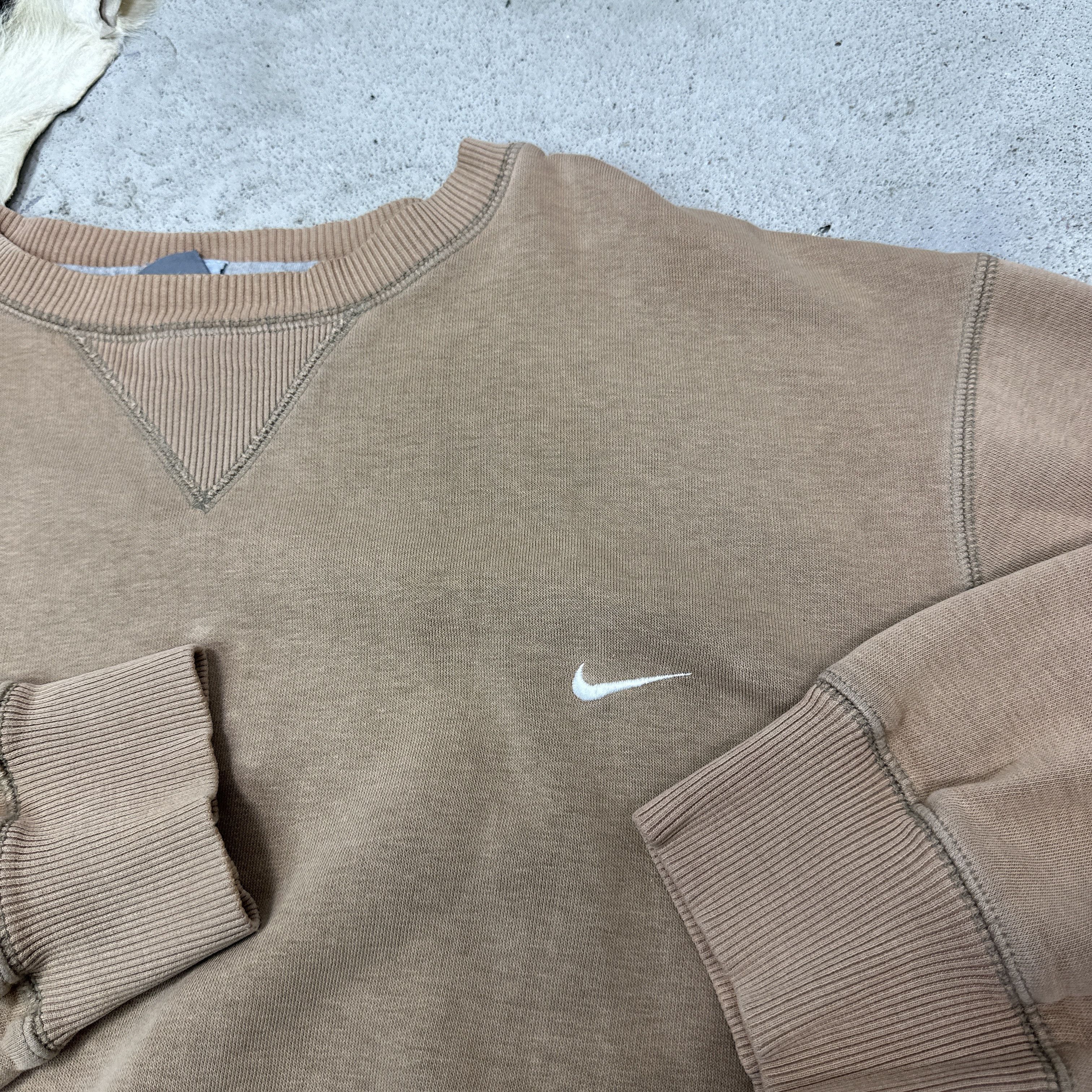 Nike Vintage Streetwear Sporty Boxy Nike Sweatshirt Y2K Size US L / EU 52-54 / 3 - 3 Thumbnail