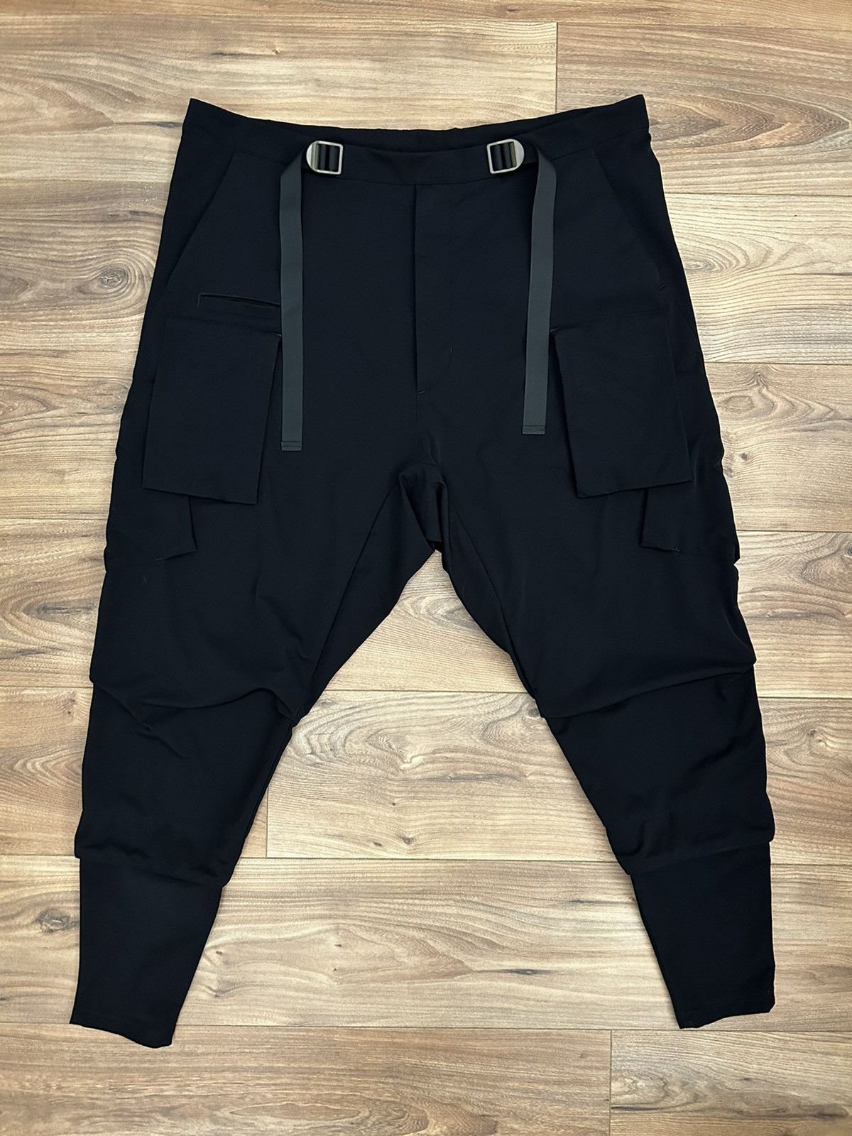 本物保証 美品 ACRONYM アクロニウム P23A-DS M 正規代理店購入】acronym P23A-DS Mサイズ ACRONYM (アクロニウム