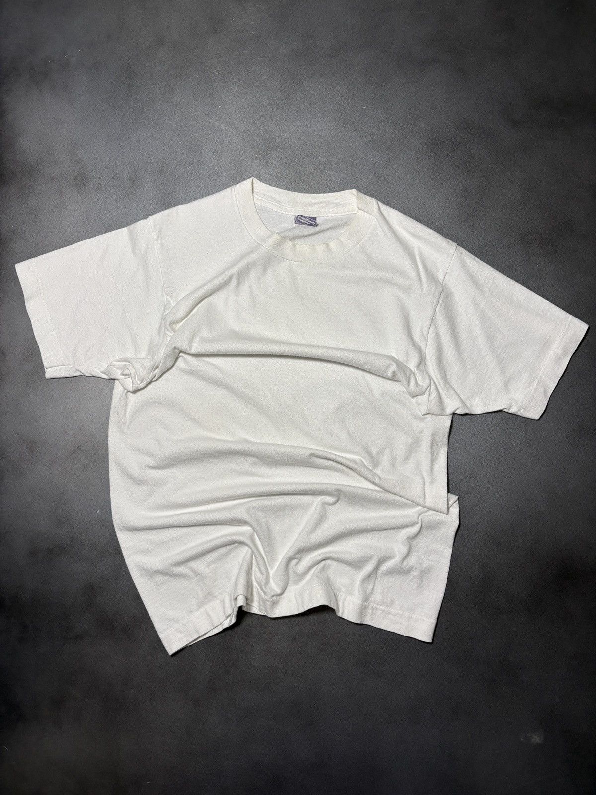 Vintage Vintage Blank Tee 1980s BVD White T-Shirt Made in USA 80s Size US S / EU 44-46 / 1 - 2 Thumbnail