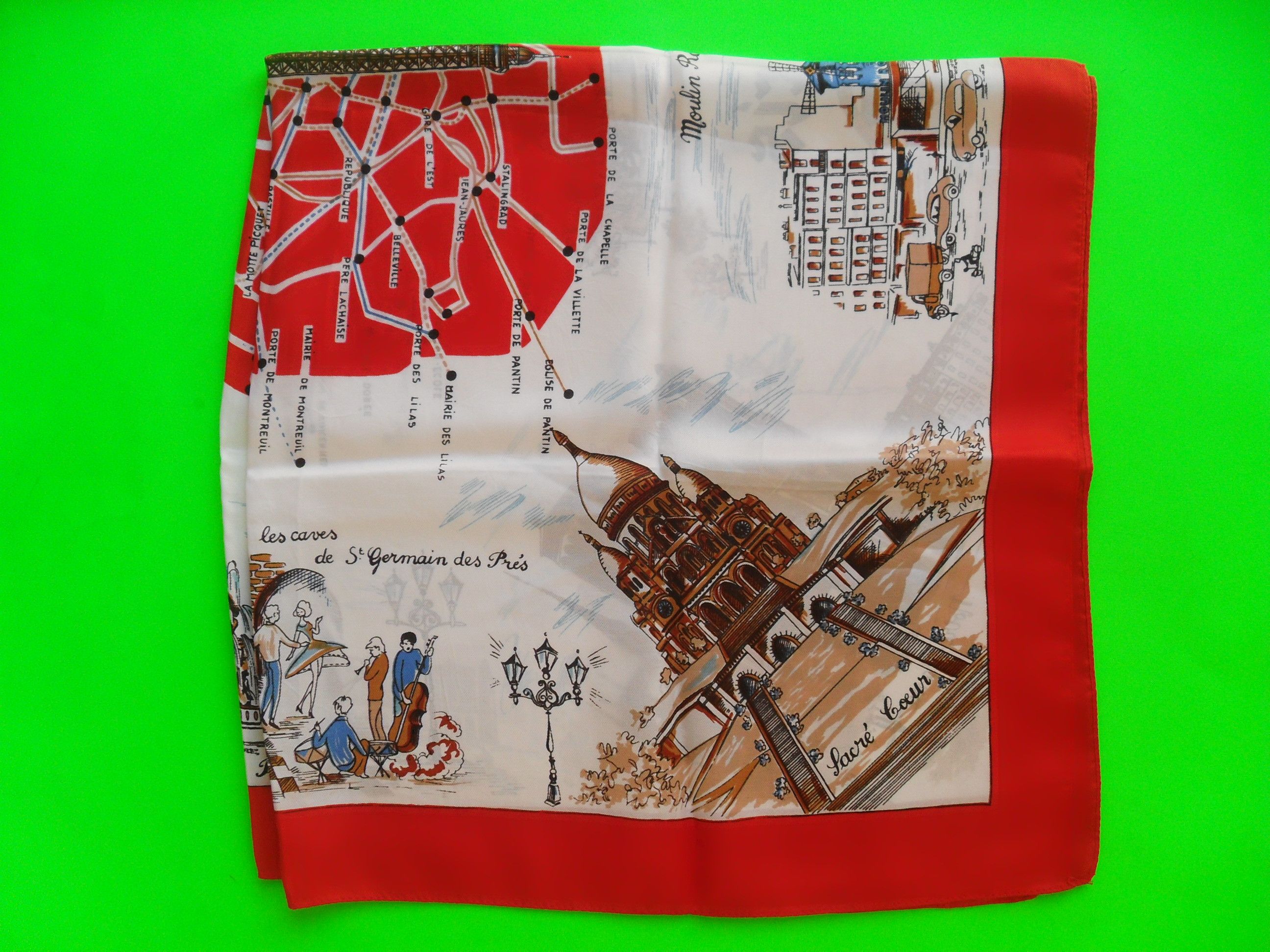 Other Vintage square scarf on the theme of ''Paris''. Size ONE SIZE - 3 Thumbnail