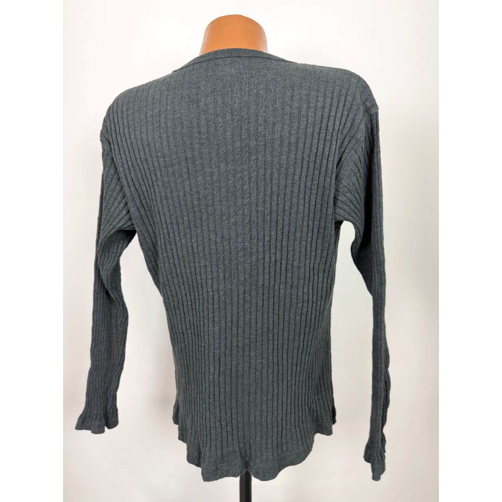 Vintage VINTAGE Unionbay V-Neck Shirt Men XL 90s Gray Ribbed Stretch Lightweight Short Sleeve T-Shirt Mens Size US XL / EU 56 / 4 - 7 Thumbnail