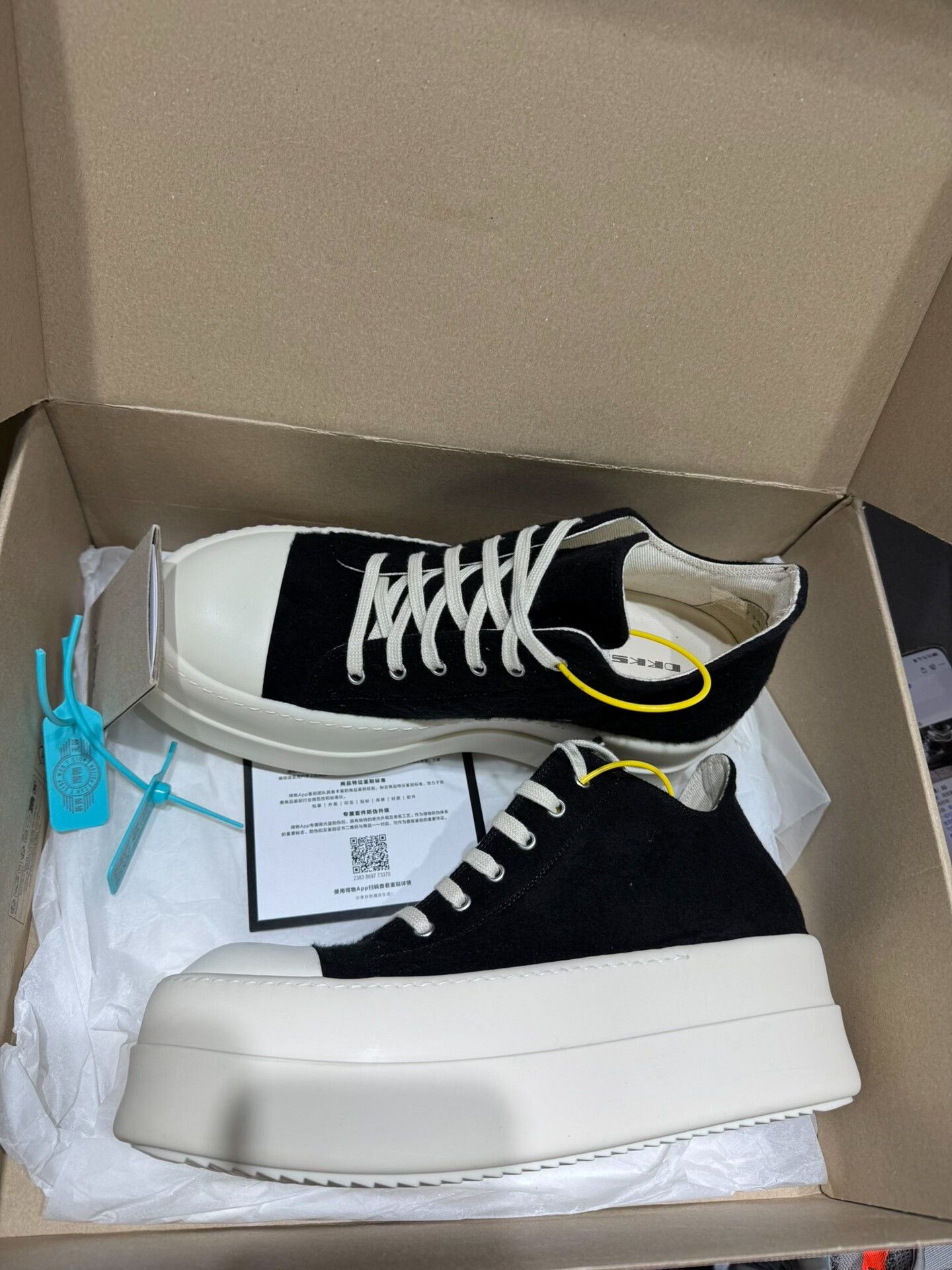 Rick Owens Rick Owens Black Lowtop Sneakers 25 Men Size US 10 / EU 43 - 1 Thumbnail