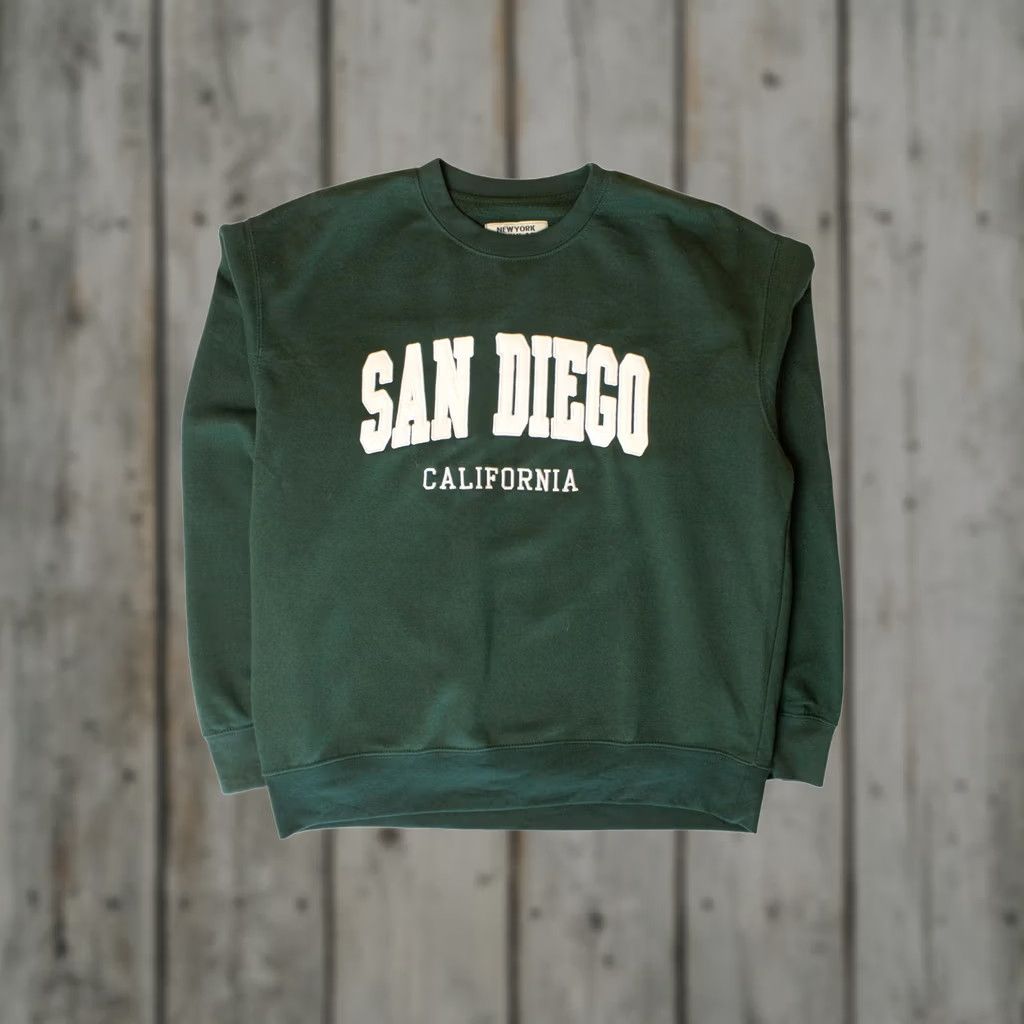 Vintage VINTAGE San Diego California Sweatshirt New York Popular X-Large Green 2000s Mens/Unisex Size US XL / EU 56 / 4 - 1 Thumbnail