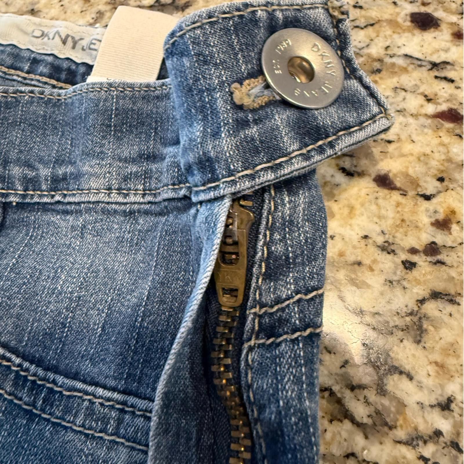 DKNY DKNY retro faux pocket tapered ankle jeans SZ 8 Size 30" / US 8 / IT 44 - 3 Thumbnail