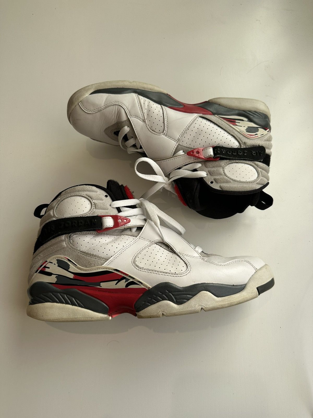 image of Jordan Brand 8 Retro Bugs Bunny Shoes in White, Men's (Size 10)