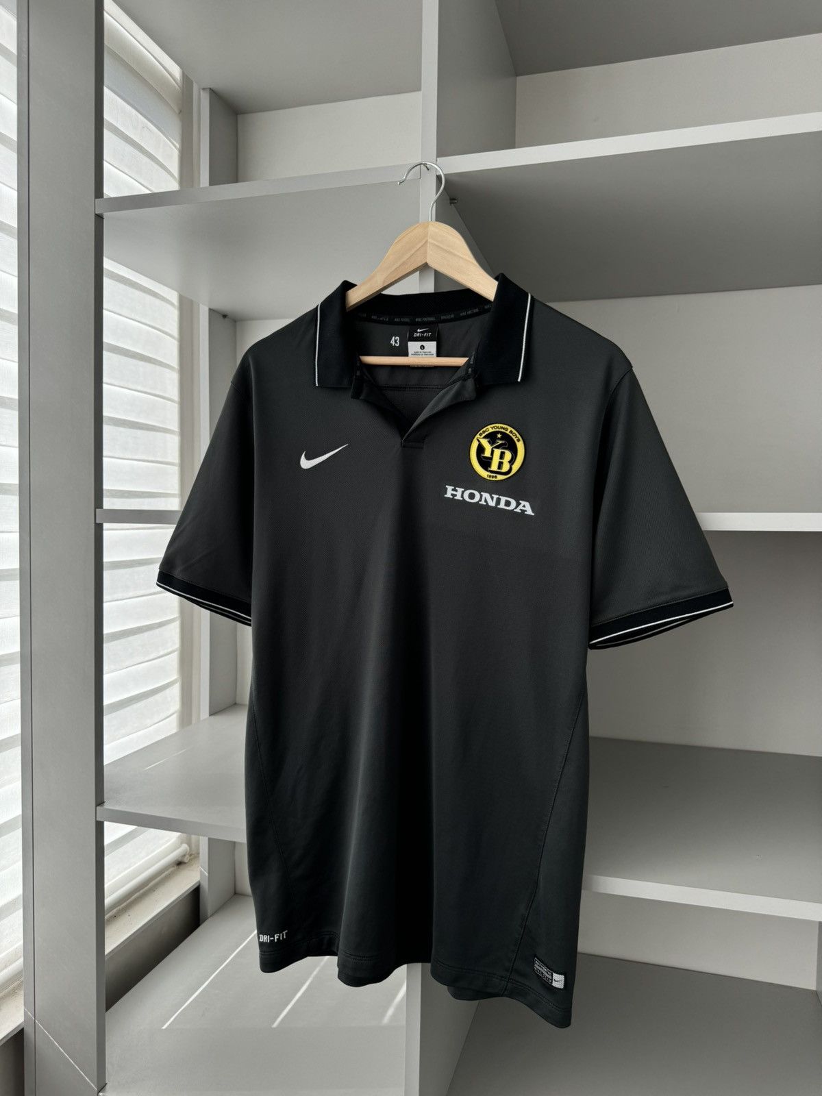 Nike Nike Young Boys Honda Polo Size US L / EU 52-54 / 3 - 2 Thumbnail
