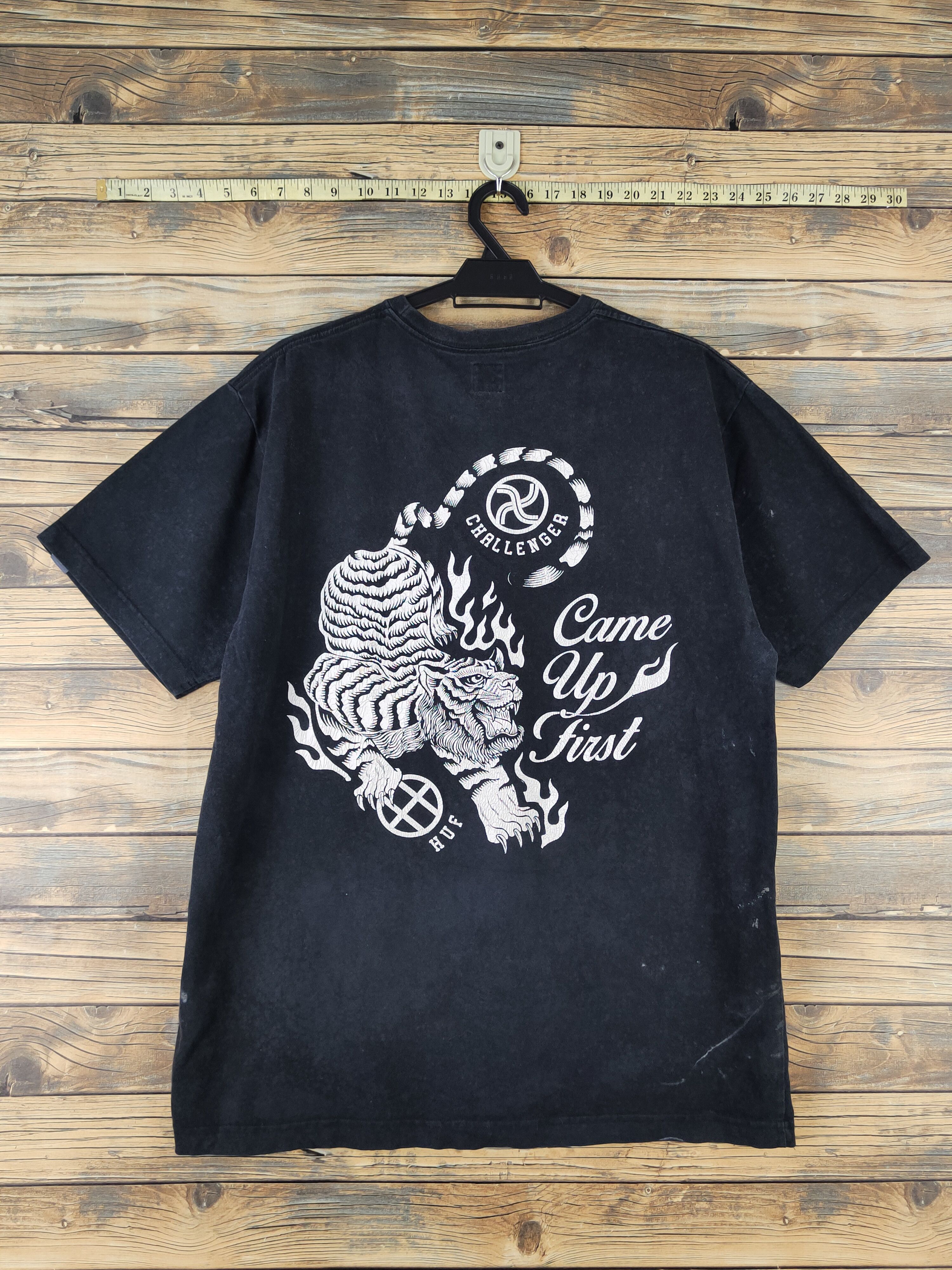 CHALLENGER DL CUF Challenger Tiger Made in Japan Black tee #1441 Size US XL / EU 56 / 4 - 1 Thumbnail