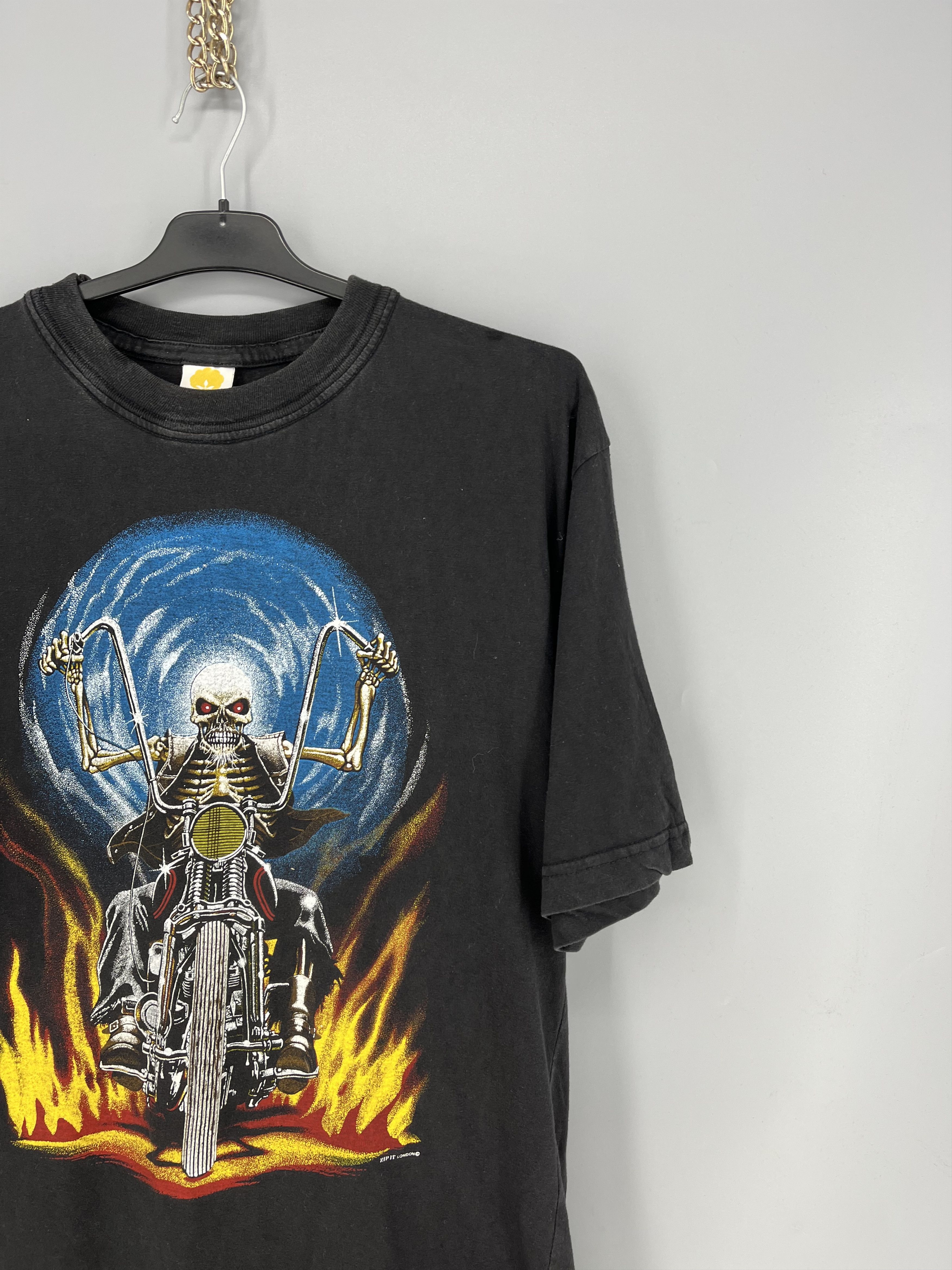Vintage Vintage Zip It London Skull Motorcycle Graphic T-Shirt Size US XL / EU 56 / 4 - 5 Thumbnail