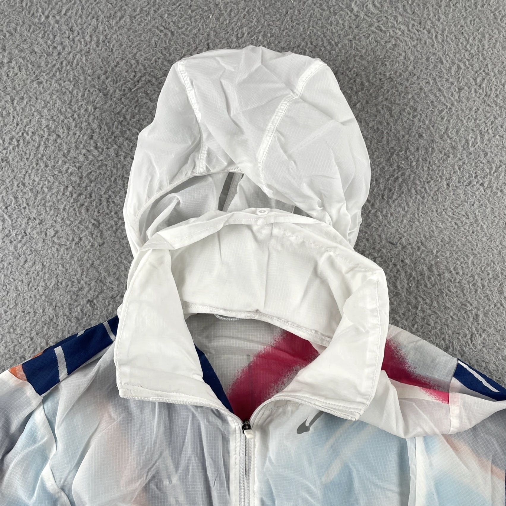 Nike Nike Women’s Small Rain Coat Windbreaker Jacket White Pocket Hoodie Size S / US 4 / IT 40 - 2 Thumbnail