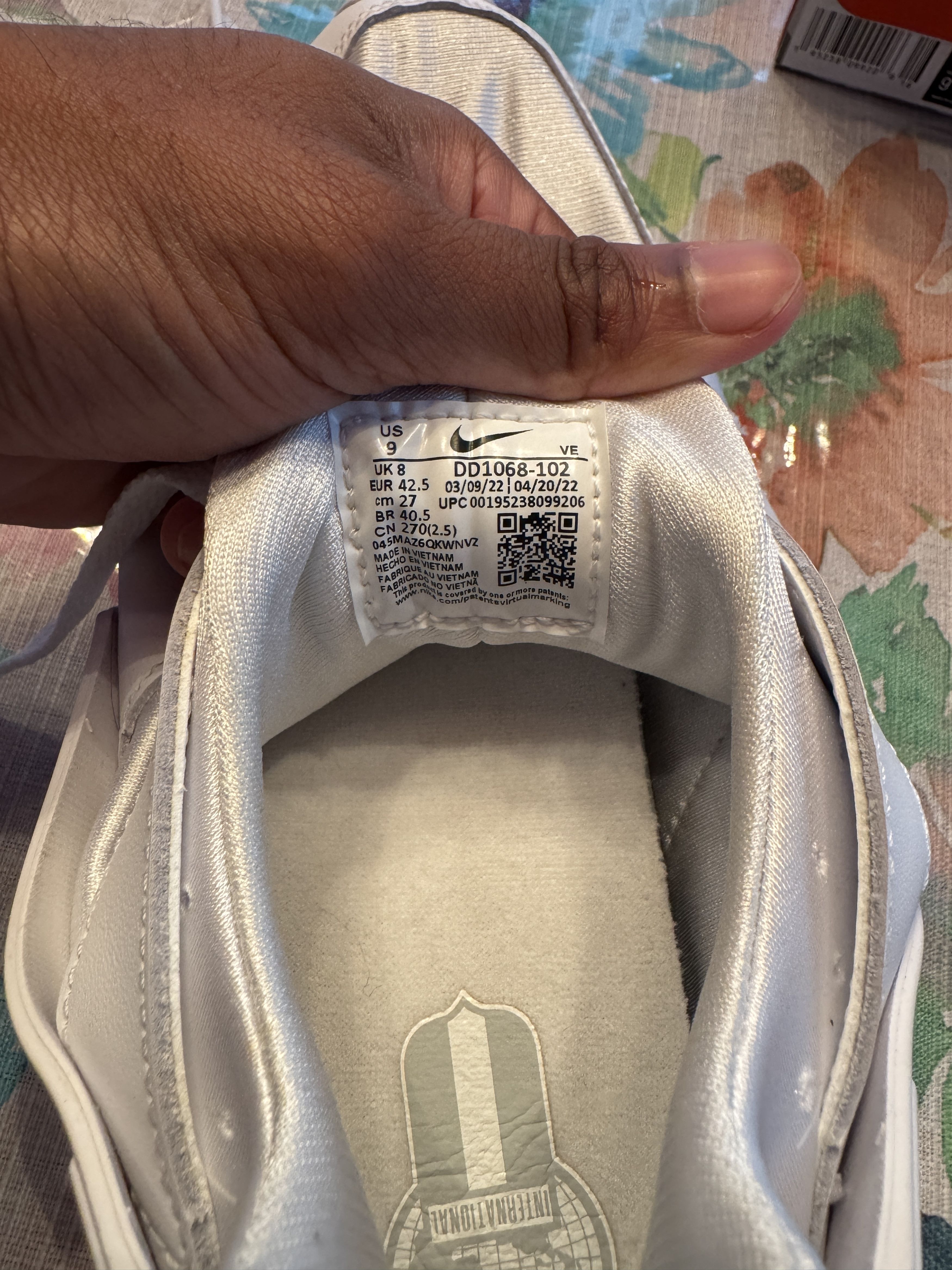 Nike Nike Air Hurache Size US 9 / EU 42 - 7 Thumbnail