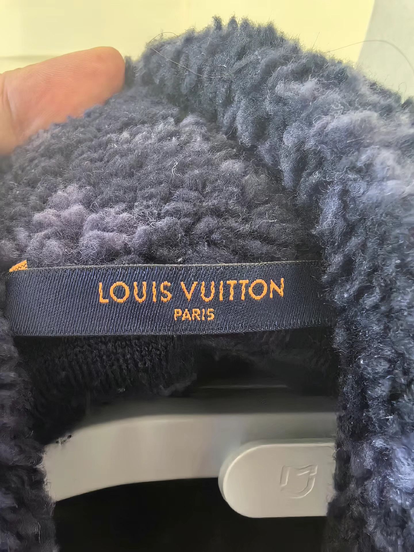 Louis Vuitton LV Teddy Bear Top K17 Size US XL / EU 56 / 4 - 5 Thumbnail