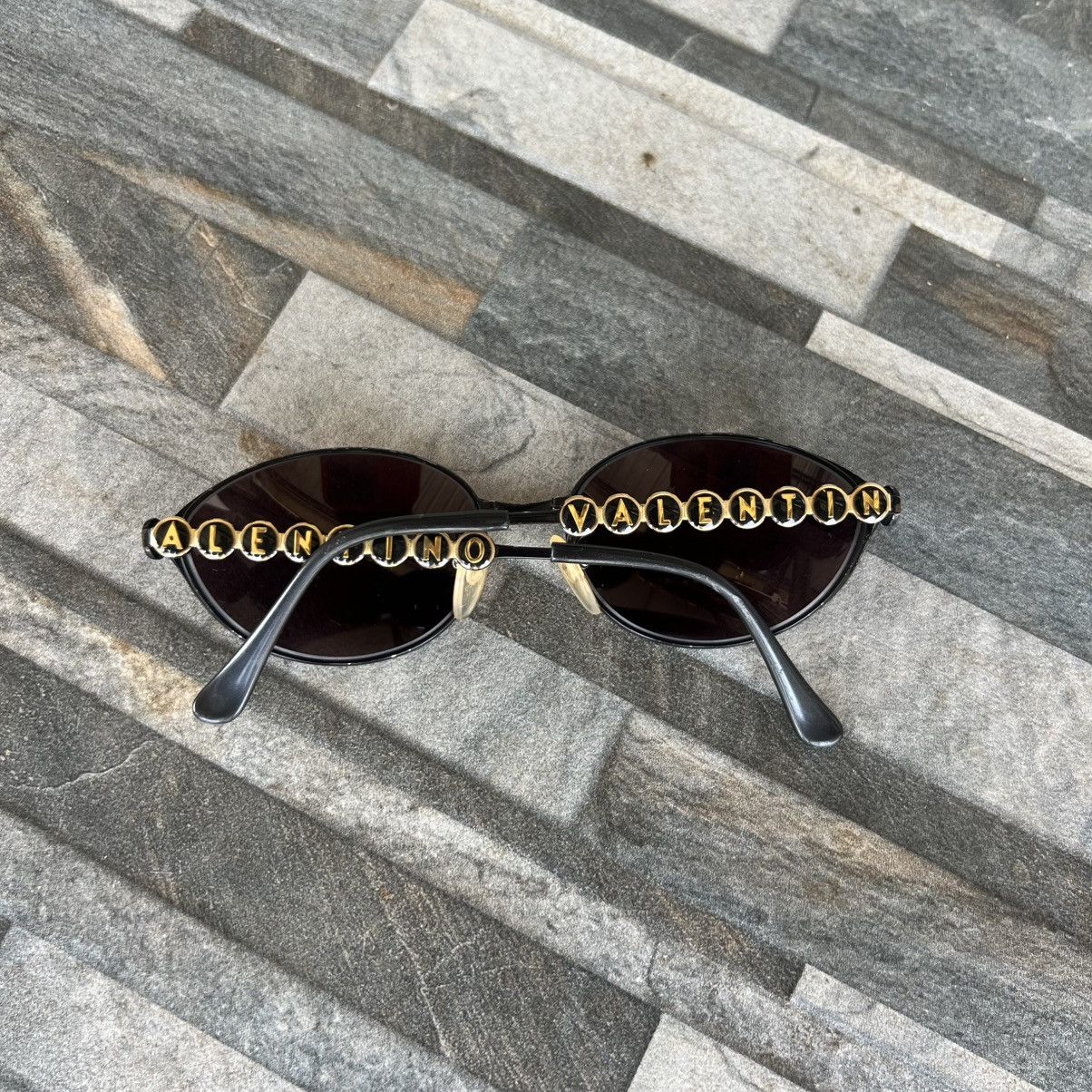 Valentino Vintage Valentino Sunglasses 5516-135 Size ONE SIZE - 2 Thumbnail