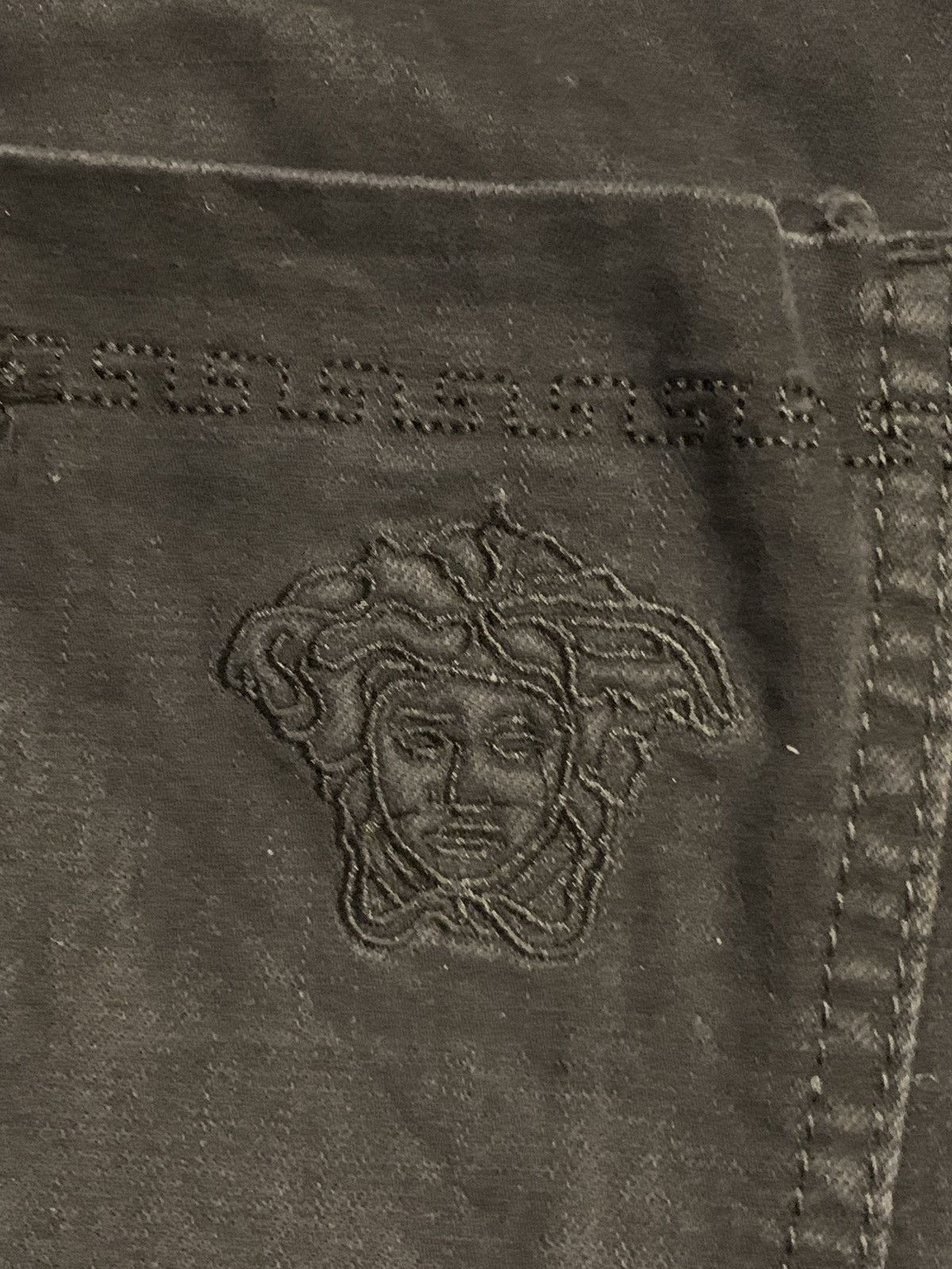 Versace VINTAGE GIANNI VERSACE JEANS Size US 32 / EU 48 - 2 Thumbnail