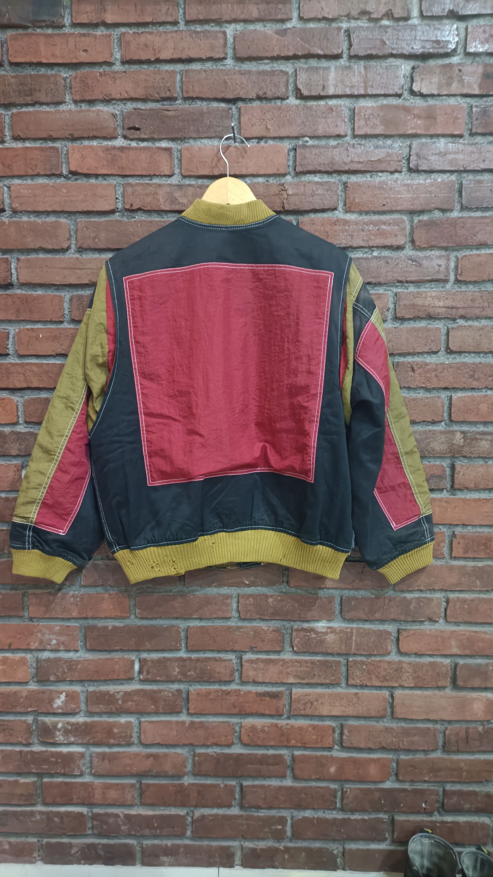 Vintage Space plan x japanese brand Size US L / EU 52-54 / 3 - 8 Thumbnail